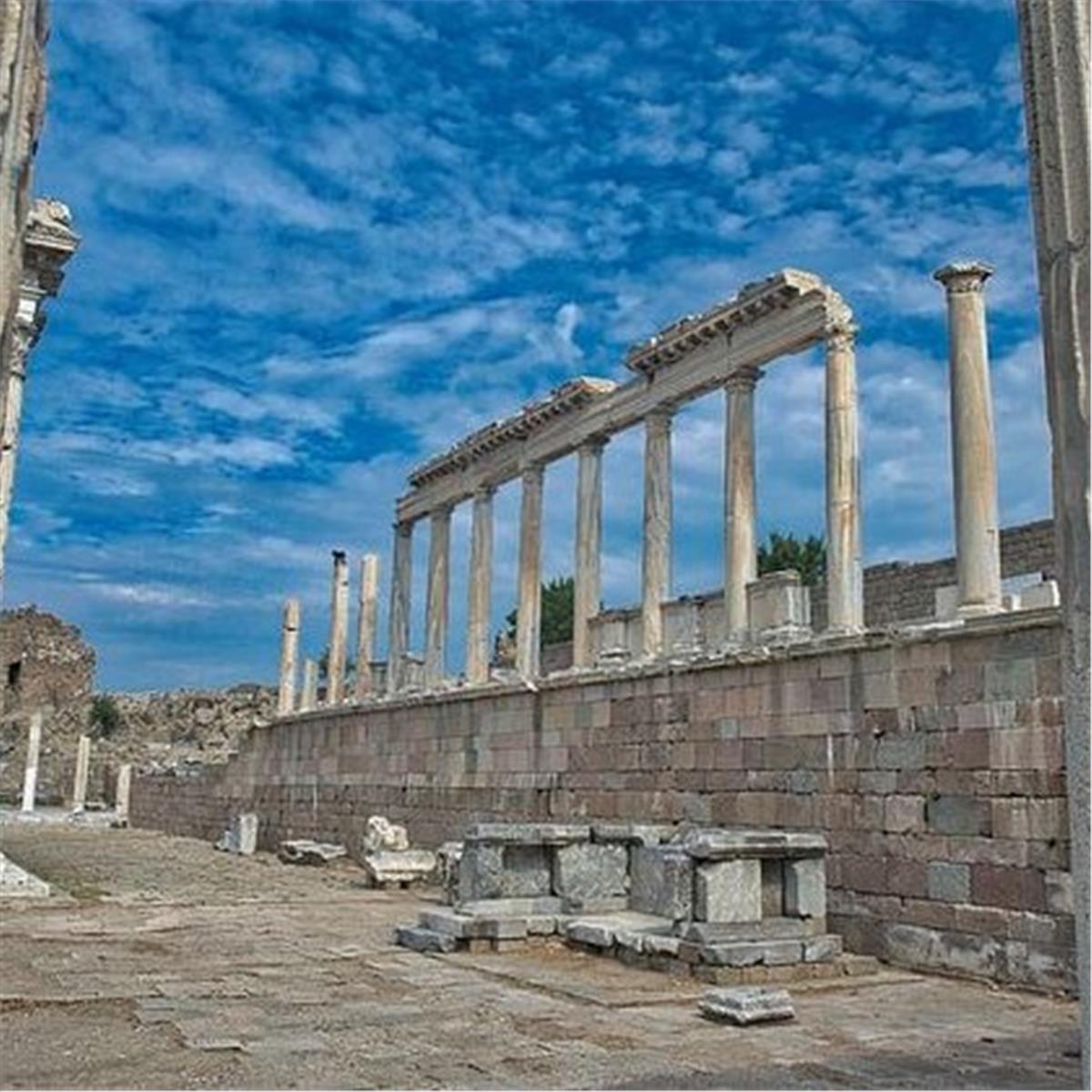 İzmir Çıkışlı Günübirlik Bergama Pergamon Antik Kenti Aşıklar Şelalesi Turu
