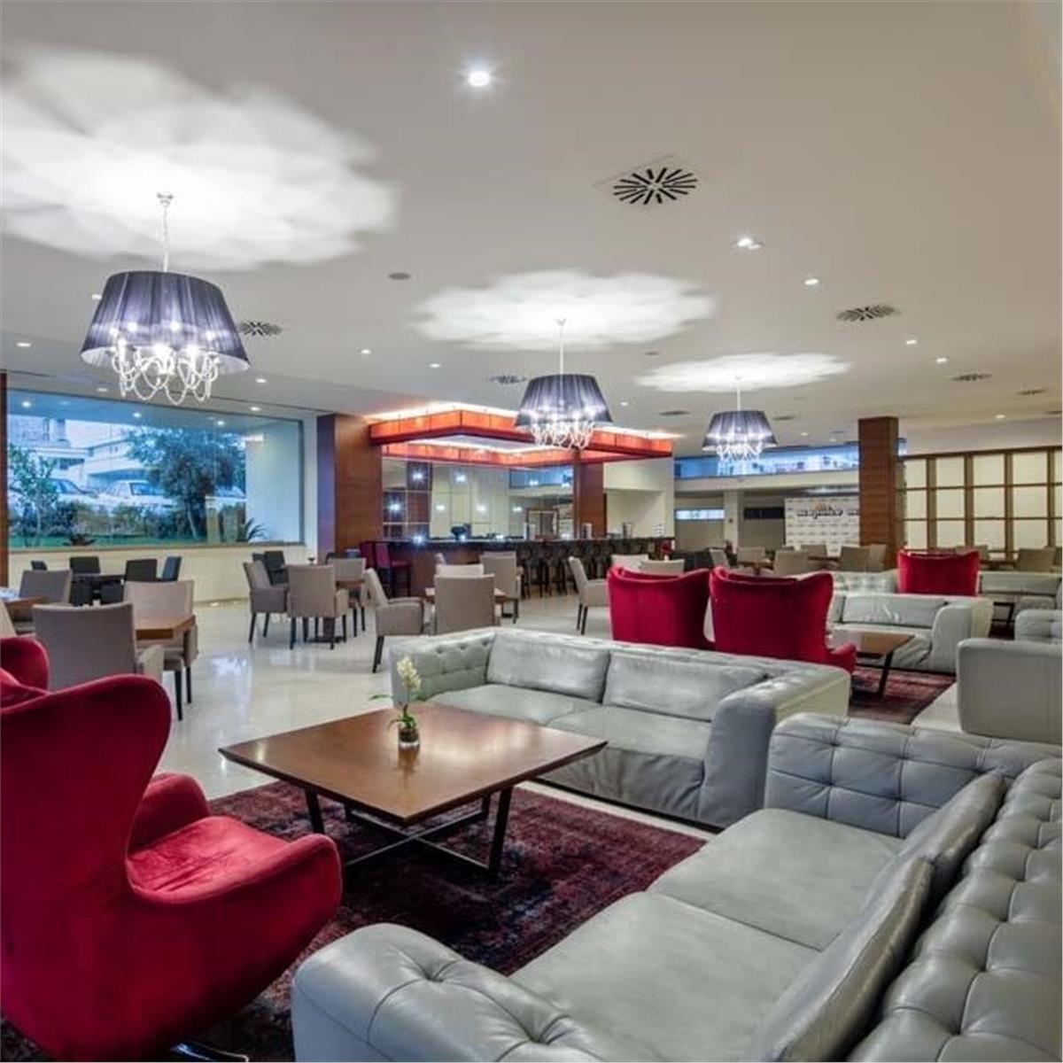 İzmir'den Uçak İle Hareketli Kıbrıs Acapulco Resort Hotel & Convention & SPA Tam Pansiyon Plus Konaklama