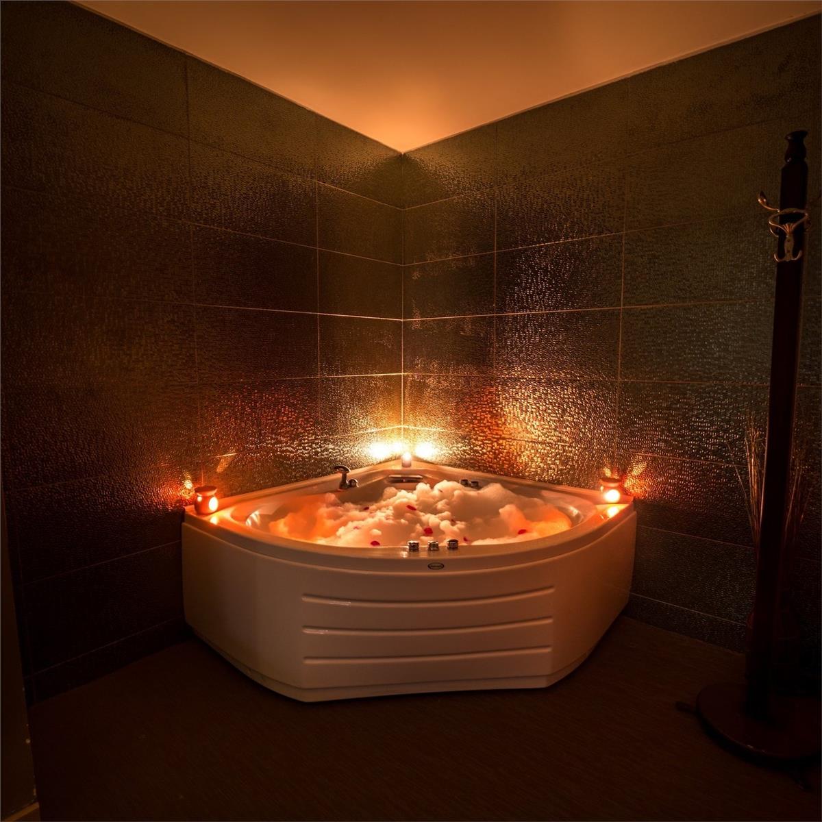 İzmir'den Uçak Bileti ve Otel Transferi Dahil 2 Gece ve 3 Gün Konaklamalı Kıbrıs Salamis Bay Conti Resort Hotel'de Gülden Yılbaşı Galası