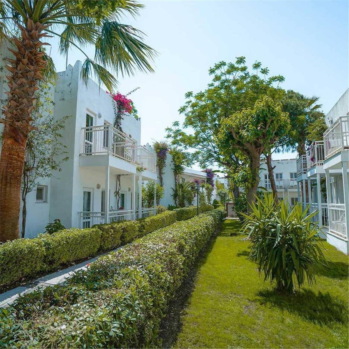 Her Şey Dahil Konaklamalı Bodrum Petunya Beach Hotel