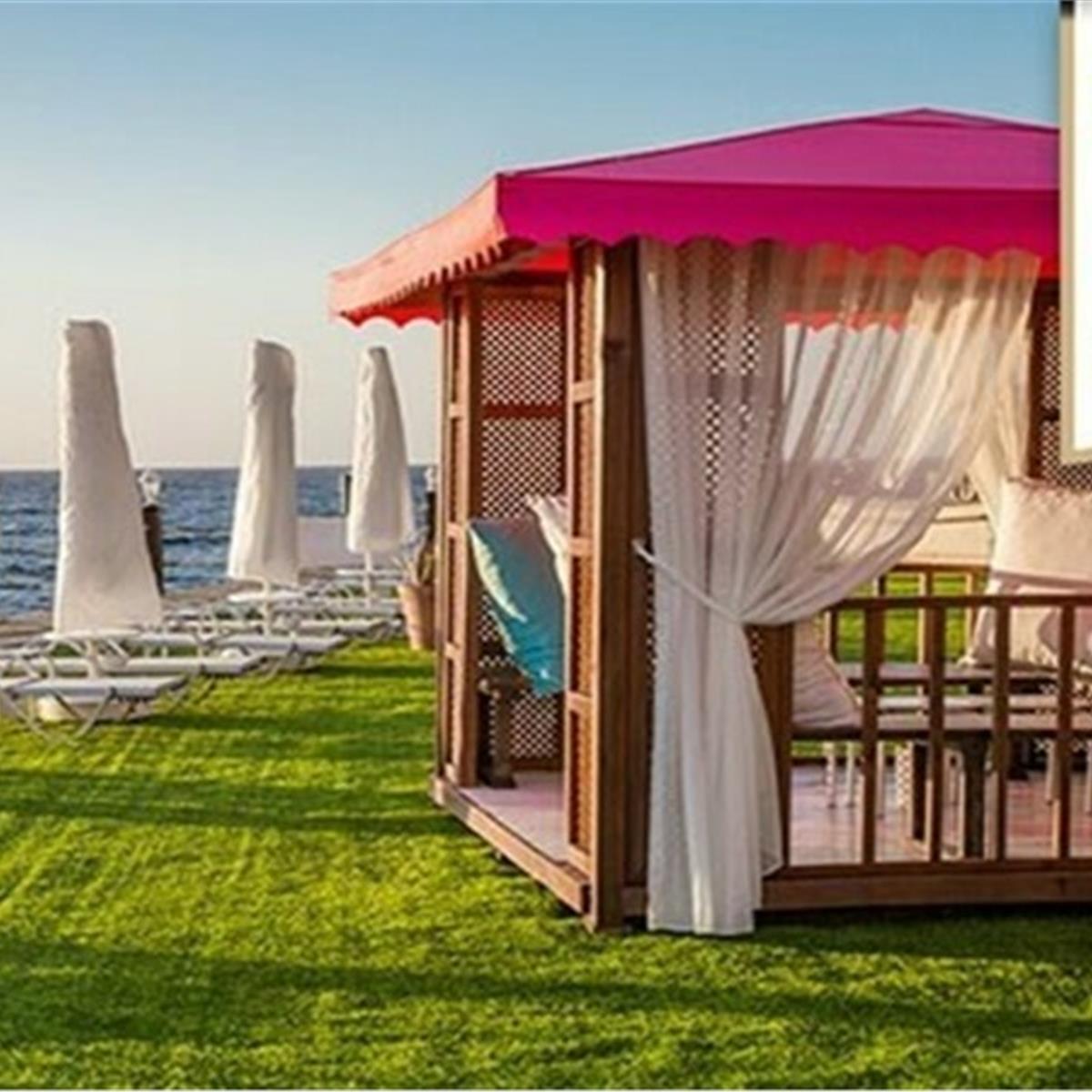 Kıbrıs Merit Park Hotel & Casino'da Yılbaşına Özel Candan Erçetin Galası ve Uçak Bileti Dahil Tatil Paketleri