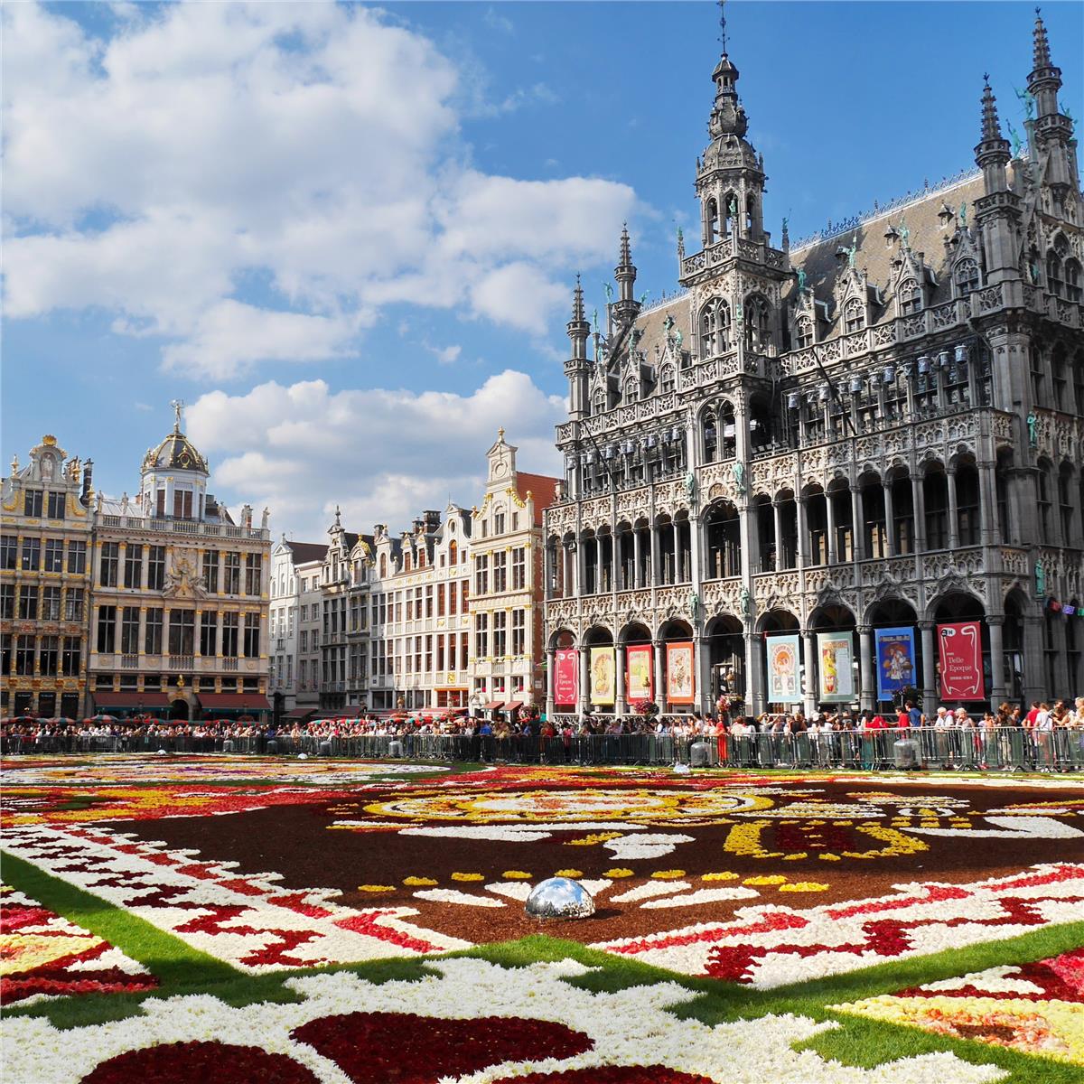 İzmir'den Uçaklı 2 Gece 3 Gün Konaklamalı Brüksel, Brugge, Romantik Paris Turu