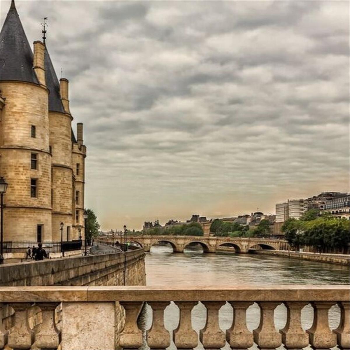 İzmir'den Uçak İle Hareketli 7 Gece 8 Gün Konaklamalı Tüm Ekstralar Dahil Benelüx & Alsace & Paris Turu
