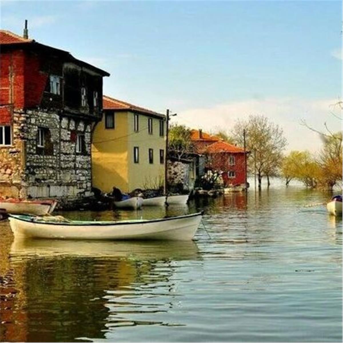 İzmir Çıkışlı Yılbaşı Özel 1 Gece 2 Gün Konaklama ve Limitsiz İçecekli Abant-Kartepe-Uludağ Turu