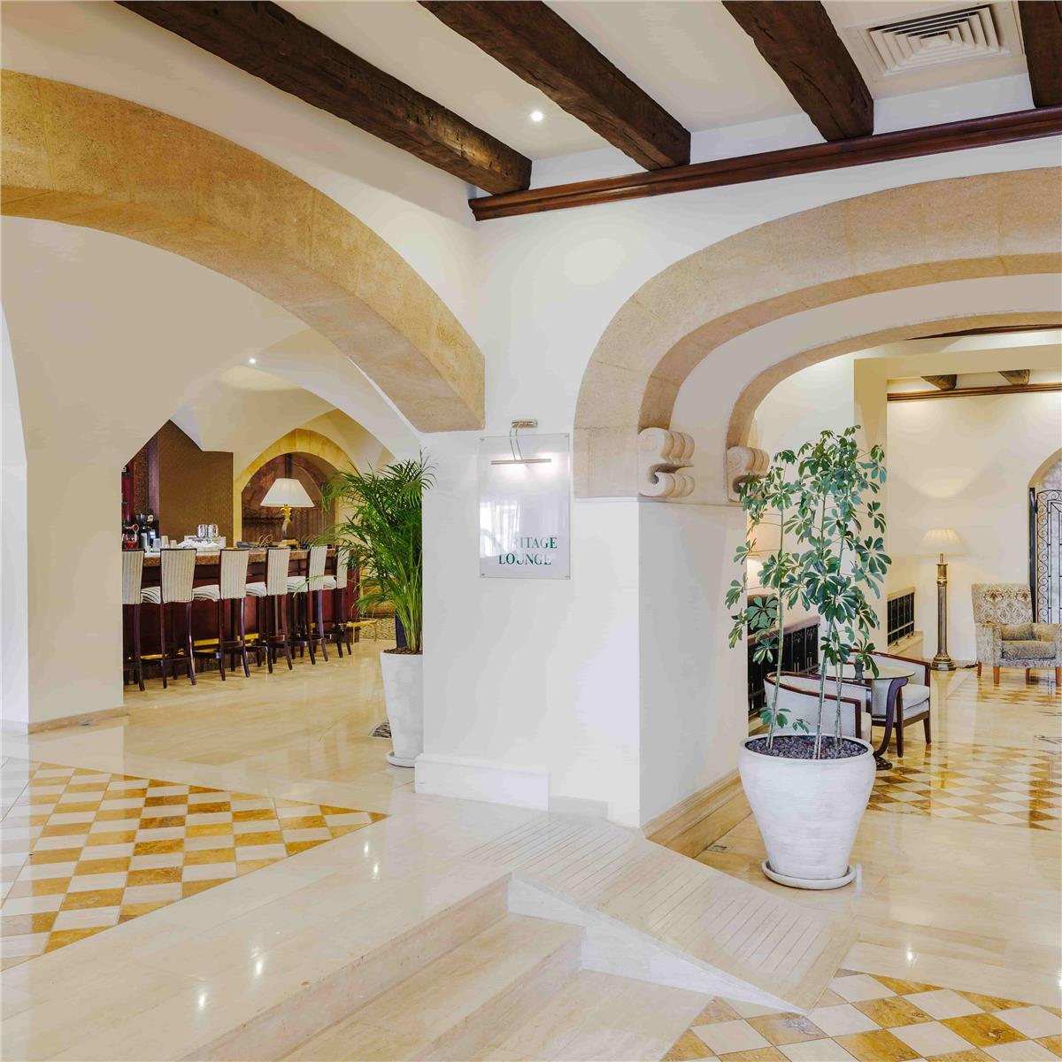  İzmir'den Uçak İle Hareketli Kıbrıs The Arkın Colony Hotel & Casino Yarım Pansiyon Konaklama Seçenekleri