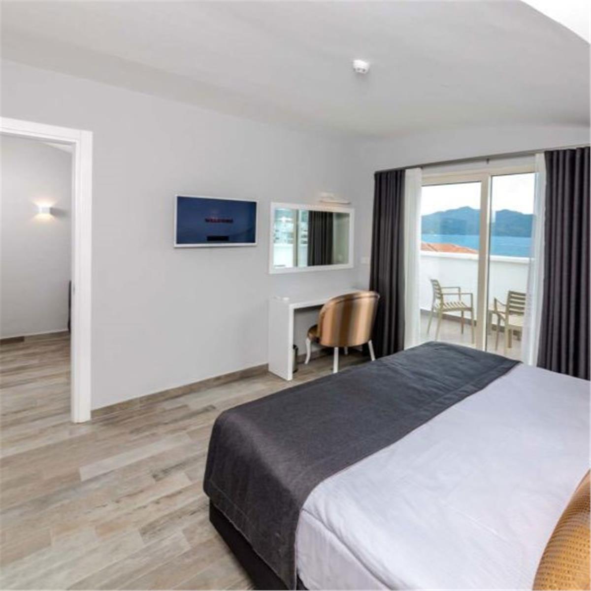 İzmir Çıkışlı 1 gece 2 gün 4 Yıldızlı Motto Premium Hotel Konaklamalı Badem Çiçeği Datça Turu