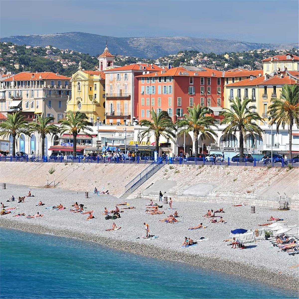 İzmir'den Uçaklı 4 Gece 6 Gün Konaklamalı Avrupa Masalı Express Turu