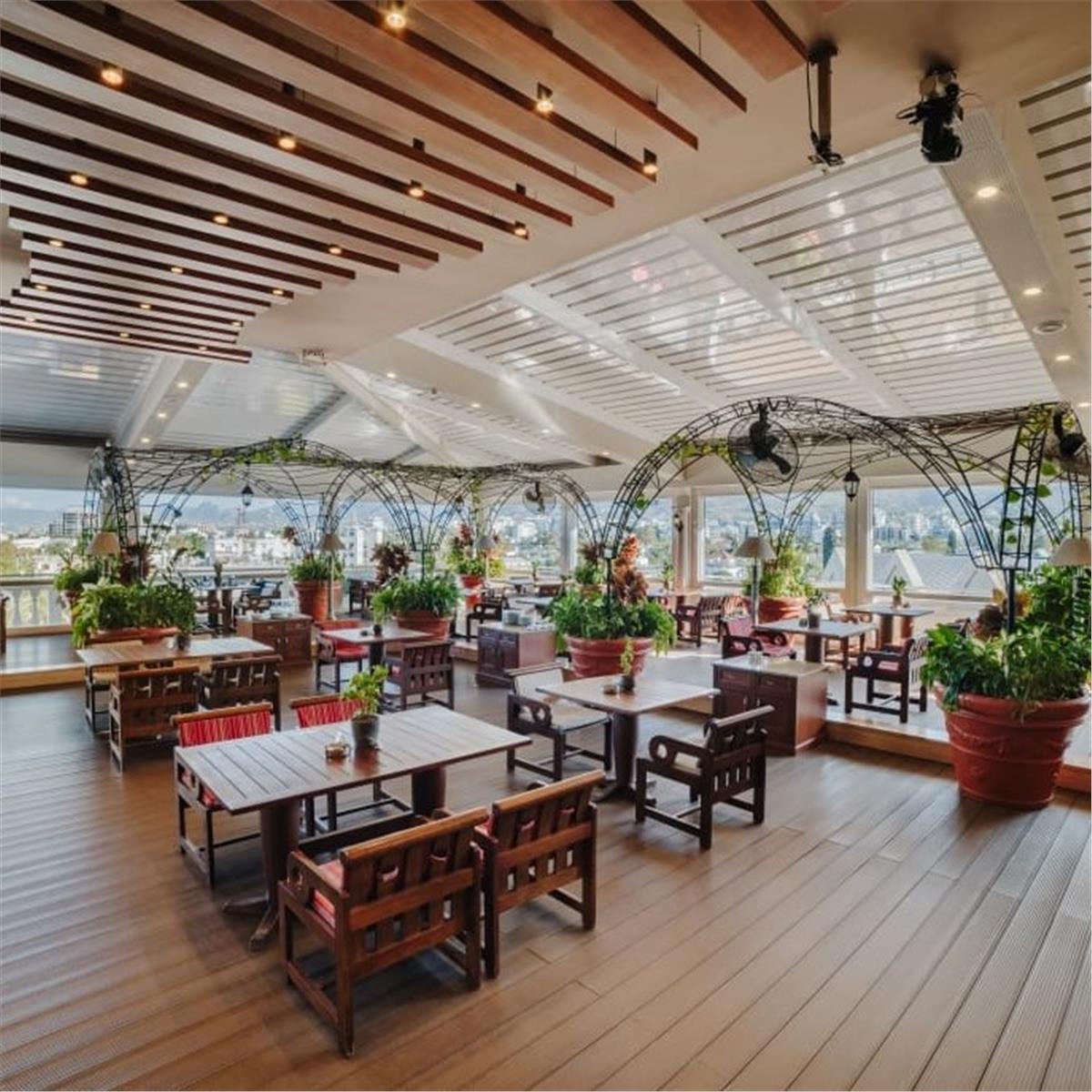 İzmir'den Uçaklı 4 Gece 5 Gün Grand Pasha Kyrenia Hotel veya The Arkin Colont Hotel Konaklama Seçenekli Kıbrıs Turu