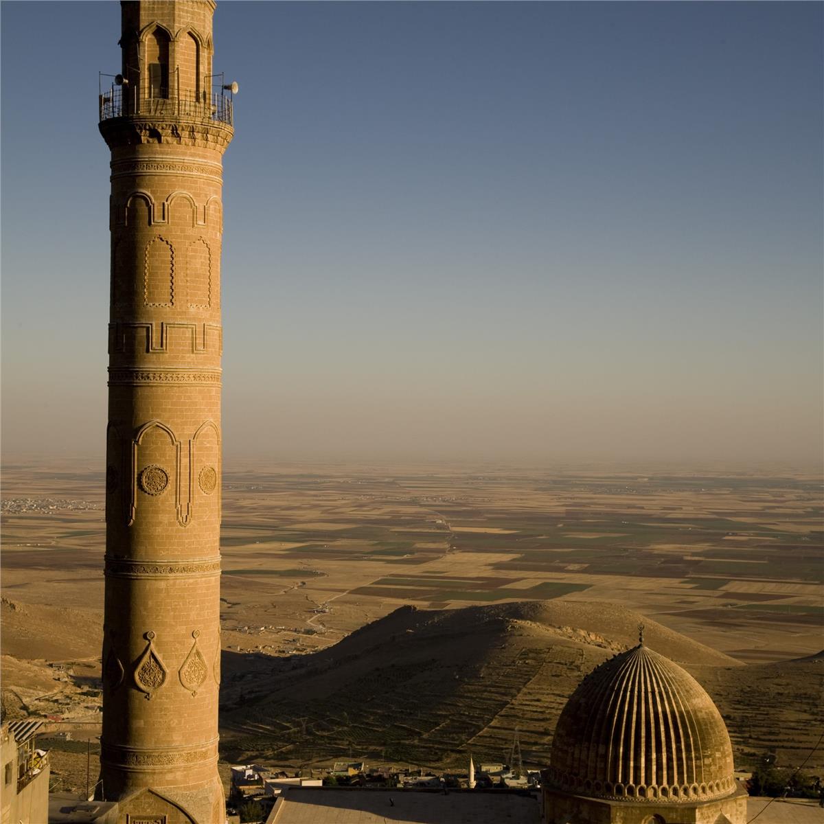 İzmir'den Uçak İle Hareketli 5 Gece 6 Gün Konaklamalı GAP ve Doğu Anadolu Turu