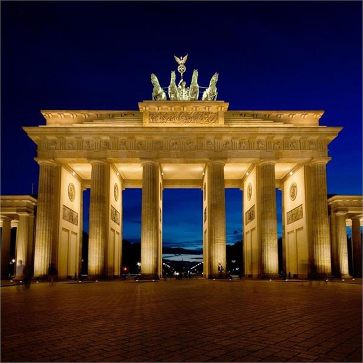 İzmir'den Uçaklı İle Kalkışlı 6 Gece 7 Gün Konaklamalı Büyük Orta Avrupa ve Almanya Turu