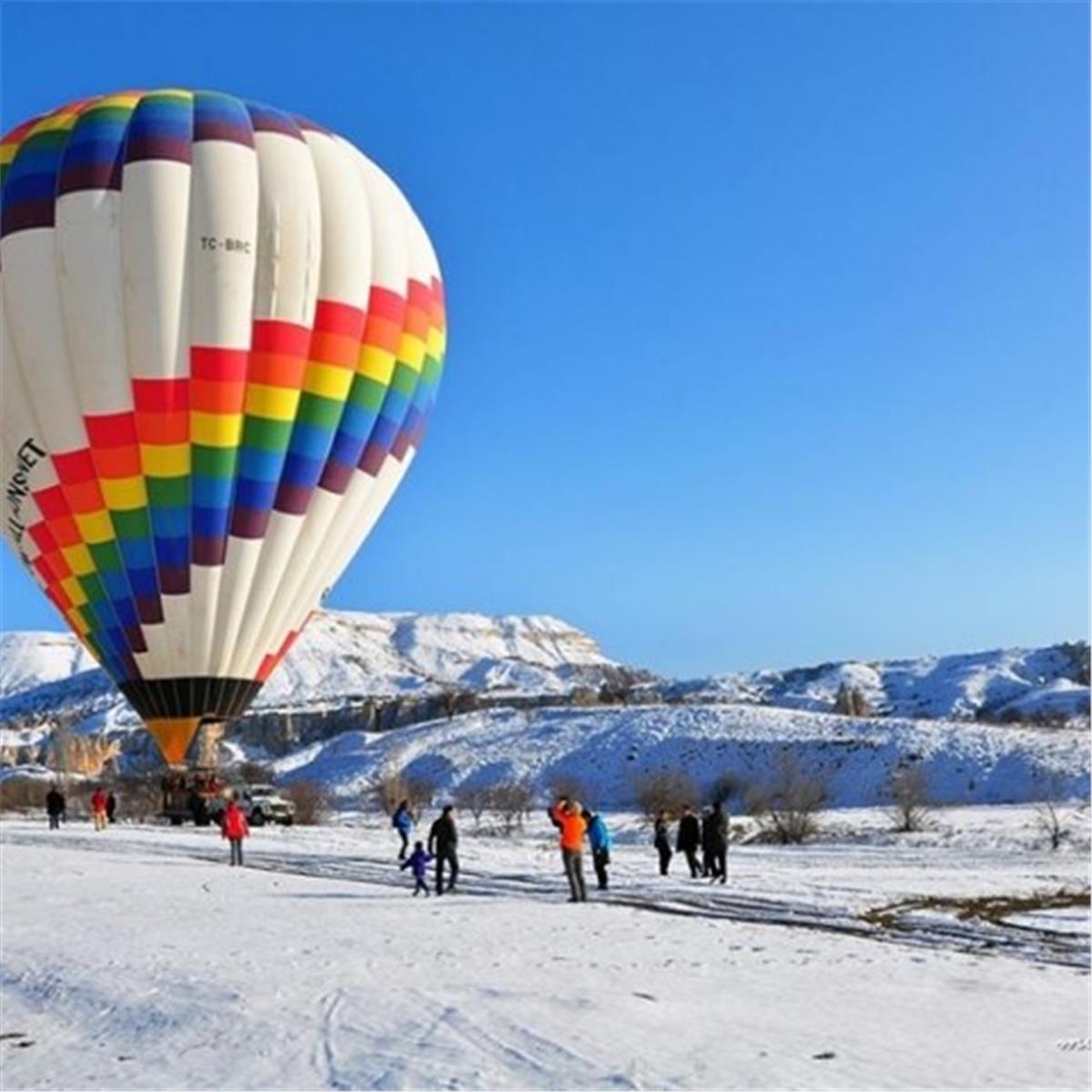 İzmir'den Uçak İle Hareketli 2 Gece 3 Gün 5 Yıldızlı Perissia Hotel & Convention Center Konaklamalı Erciyesli Kapadokya Turu