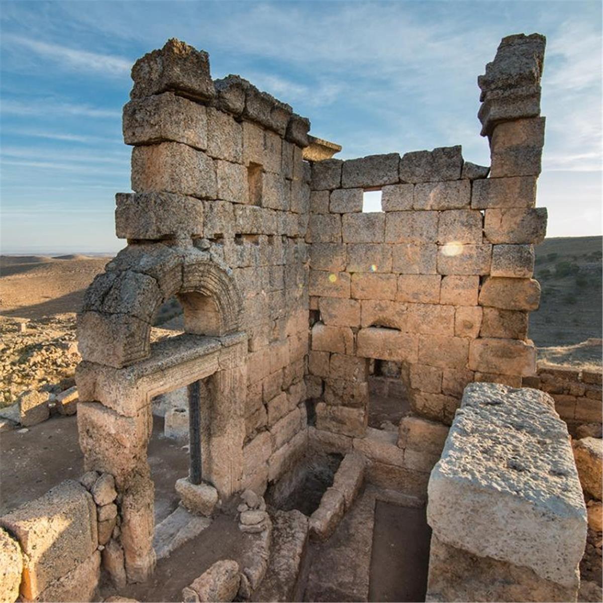 İzmir'den Uçak İle Hareketli 2 Gece 3 Gün Konaklamalı Mardin, Urfa, Zerzevan Kalesi, Diyarbakır Turu. Mardin Gidiş - Diyarbakır Dönüş