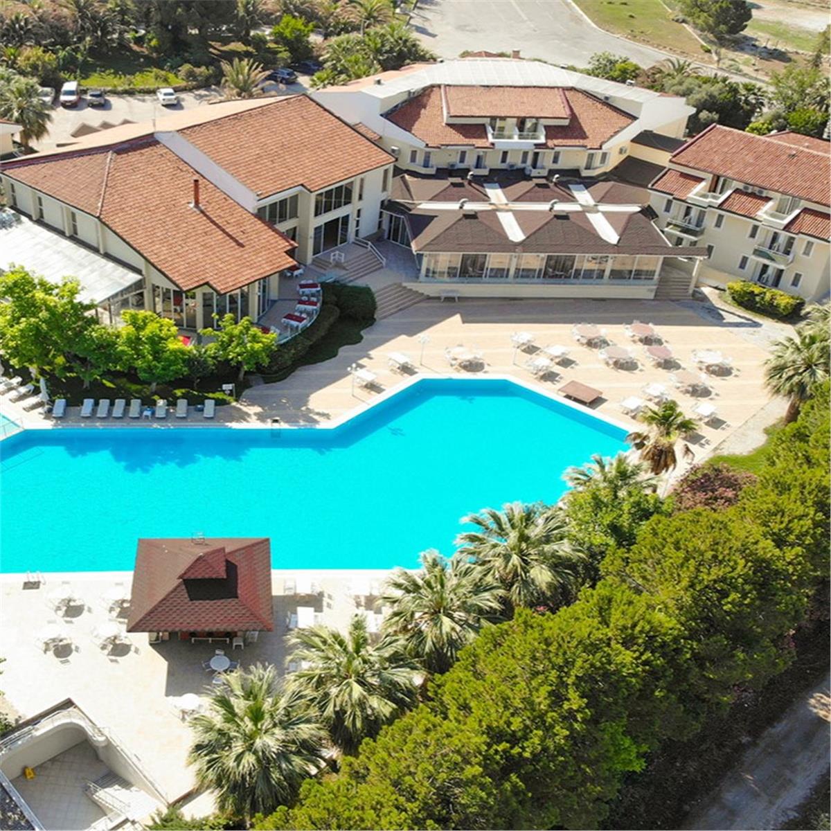 İzmir Hareketli 1 Gece 2 Gün 5* Lycus River Thermal &Spa Hotel Konaklamalı Pamukkale Nikfer Kayak Merkezi Turu