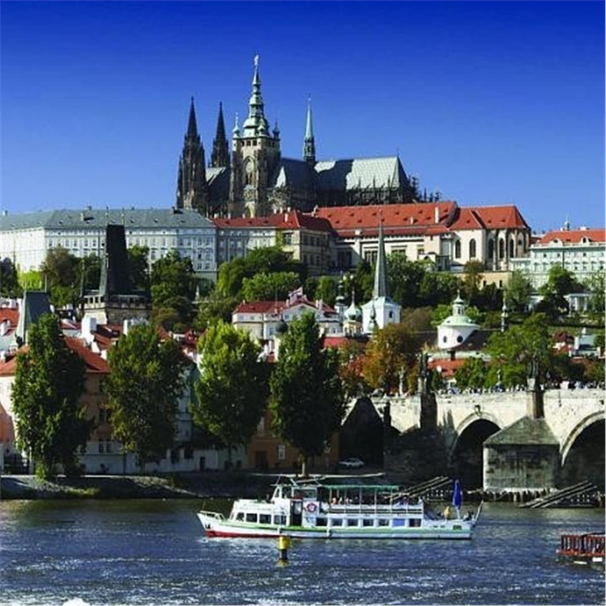 İzmir'den Otobüslü 8 Gece 9 Gün Konaklamalı Tüm Ekstralar ve Çevre Gezileri İle Orta Avrupa Masalı Turu