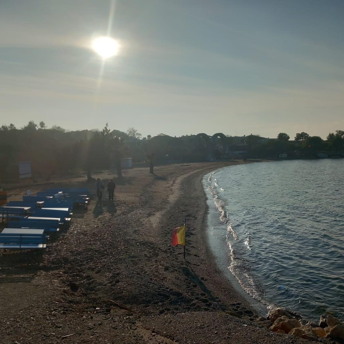 Sığacık Teos Taxi Cafe’de Sınırsız Çay Eşliğinde Denize Nazır Enfes Serpme Kahvaltı Keyfi