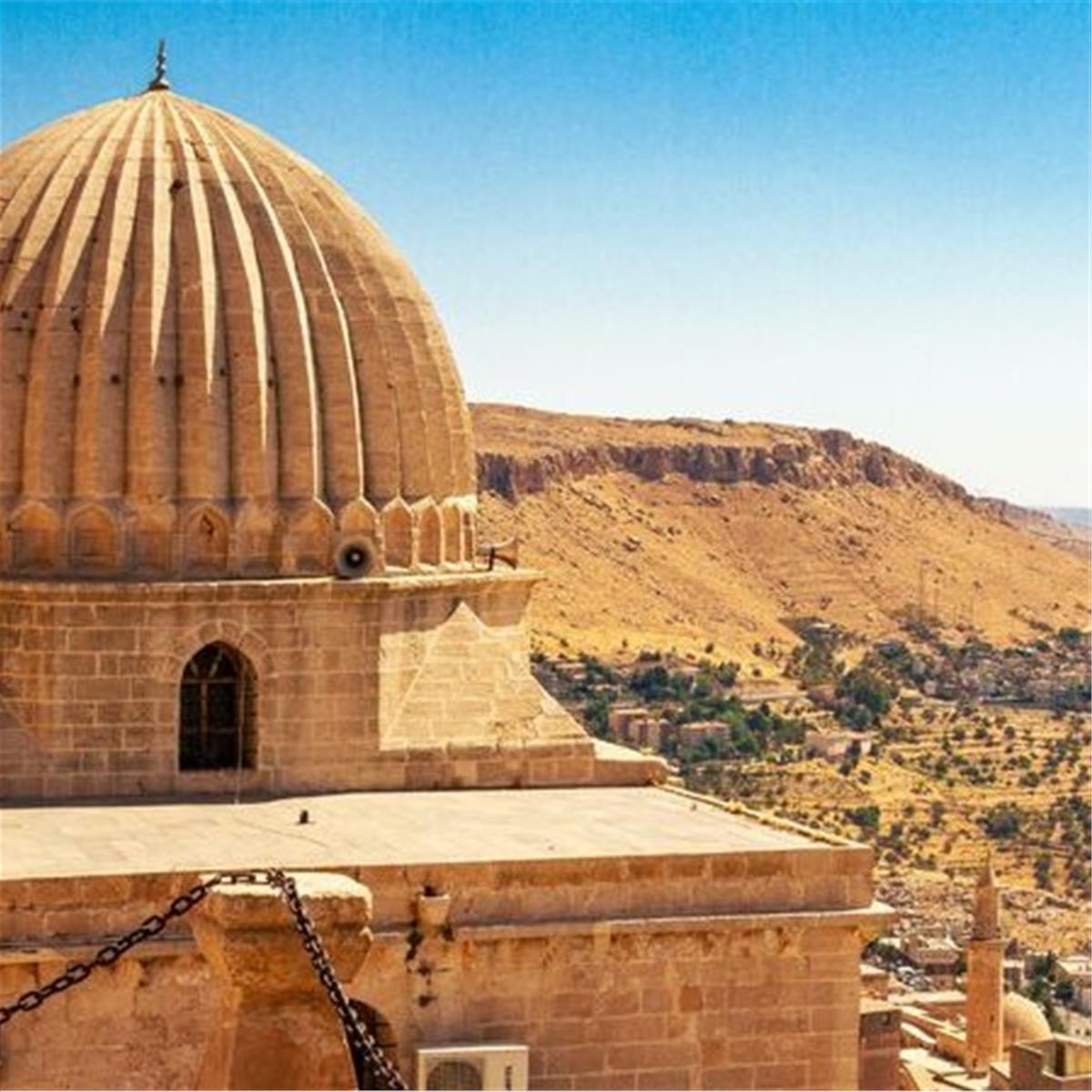 İzmir'den Uçak İle Hareketli Yılbaşı Özel 2 Gece 3 Gün Cihangir Konağı Butik Otel Konaklamalı Butik Şanlıurfa Turu. Üstelik Urfam Konuk Evinde Unutulmaz Yılbaşı Gecesi Yemeği ve Eğlencesi Dahil