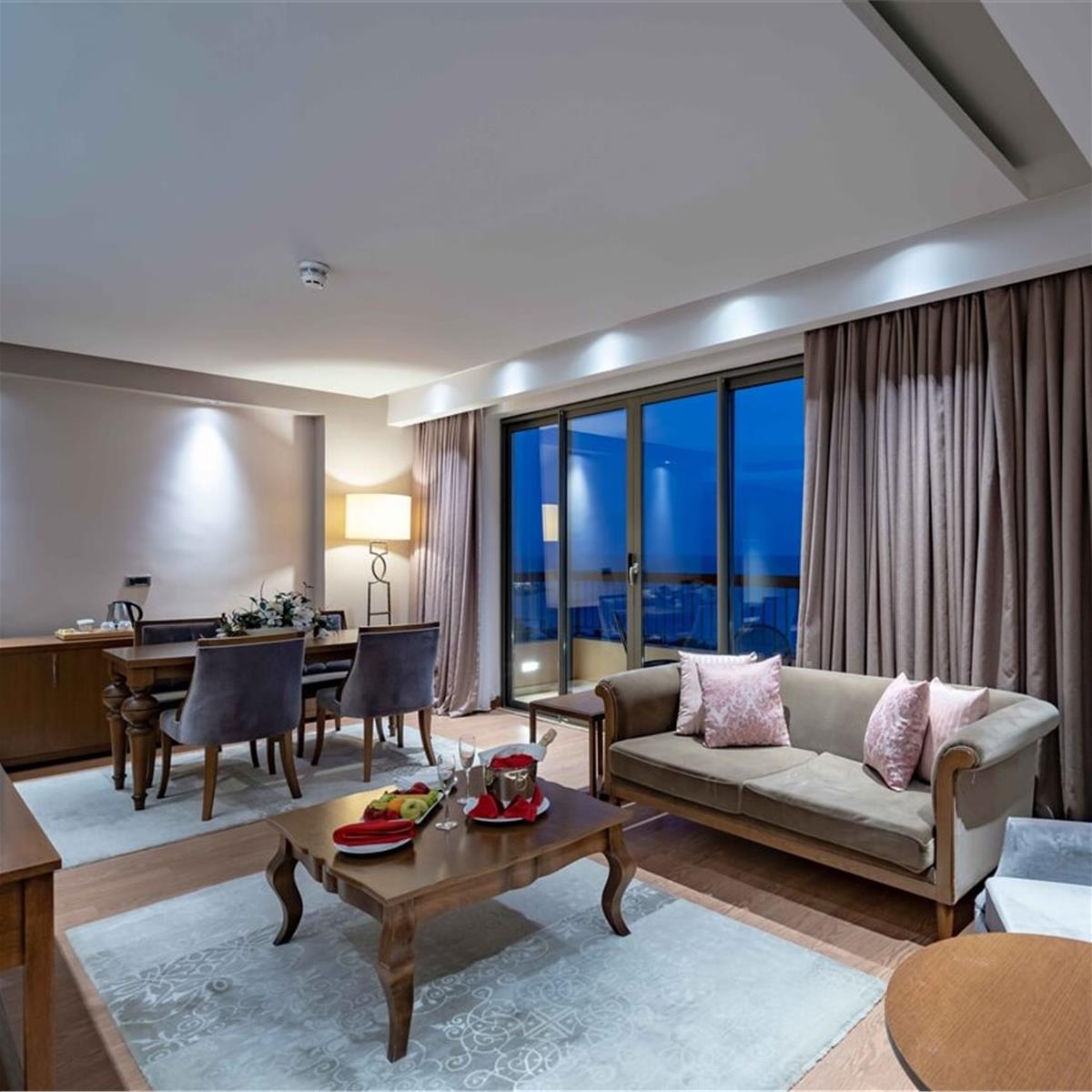 Royal Teos Thermal Resort Clinic & SPA konaklama