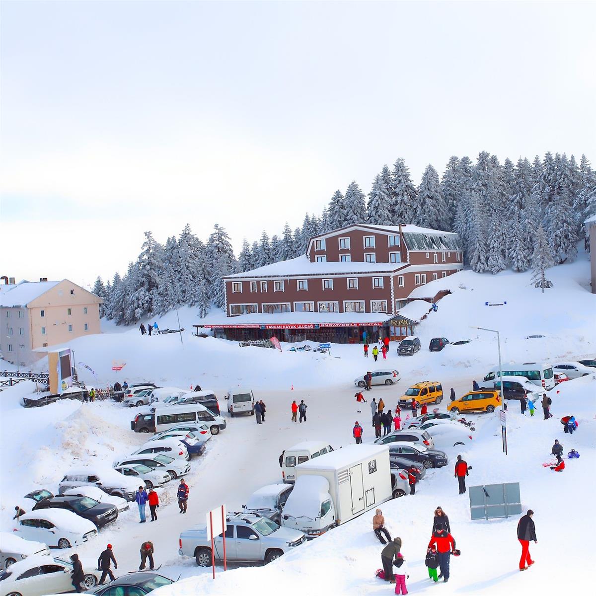 İzmir ve Manisa Kalkışlı 2 gece 3 gün Bursa Uludağ Turu. Üstelik Kapalı Termal Yüzme Havuzu, Türk Hamamı, Sauna ile Konaklama.	