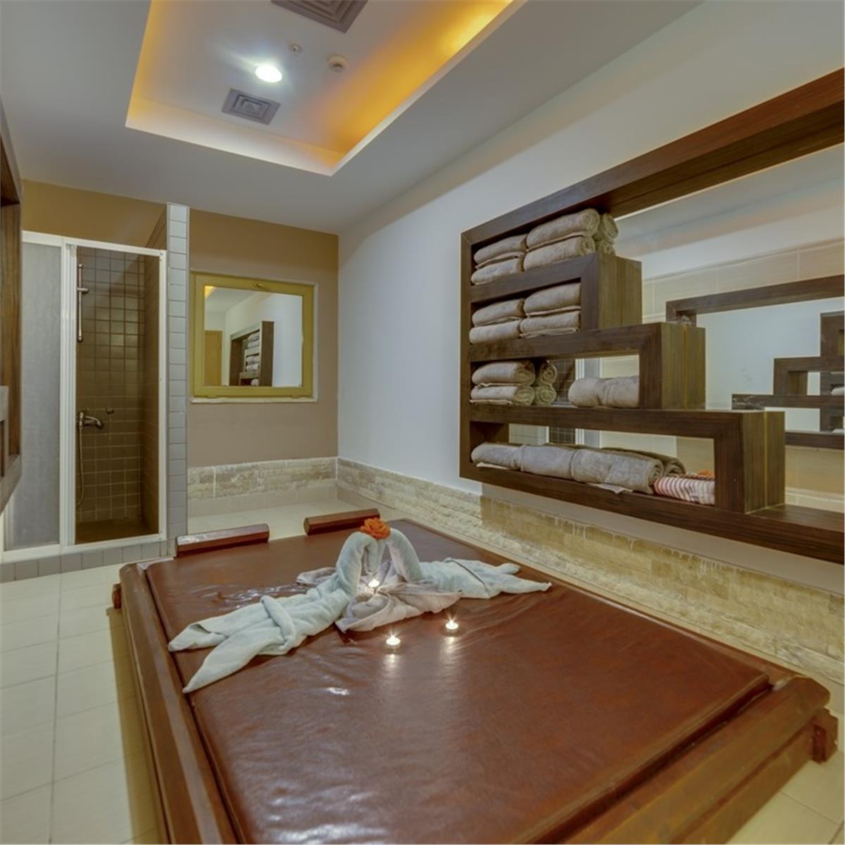 İzmir Çıkışlı 2 Gece 3 Gün Azure By Yelken Hotel Konaklamalı Bodrum Tatili