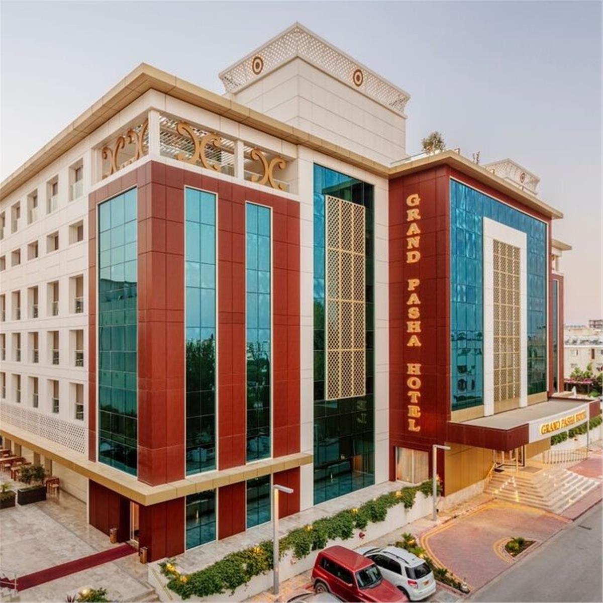 İzmir Kalkışlı Uçaklı 3 Gün 4 Gece 5 Yıldızlı Grand Pasha Hotel Konaklamalı Kıbrıs Turu