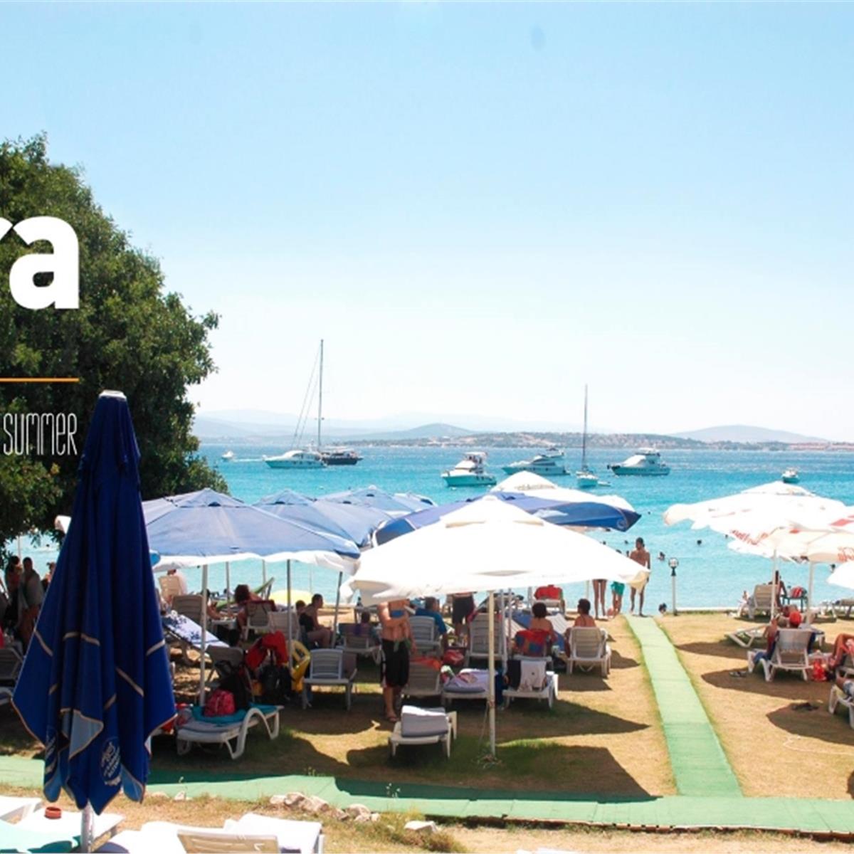 Çeşme Sera Beach Girişi, Şezlong, Şemsiye ve İçecek