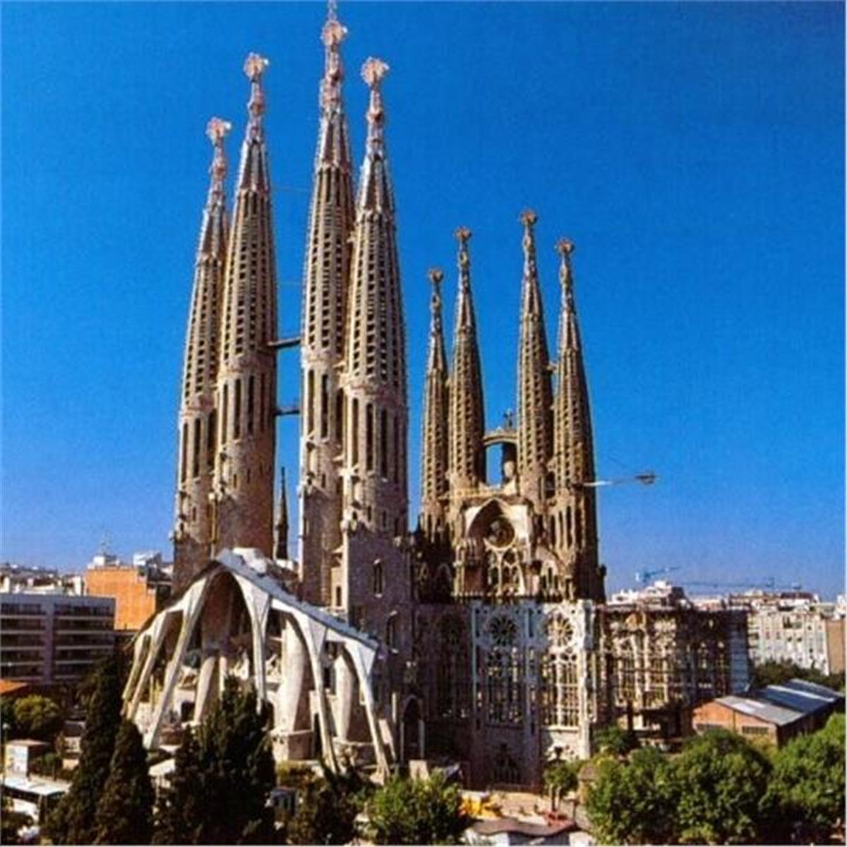 İzmir'den Uçaklı 7 Gece 8 Gün Konaklamalı İspanya Ve Endülüs İkonları Turu