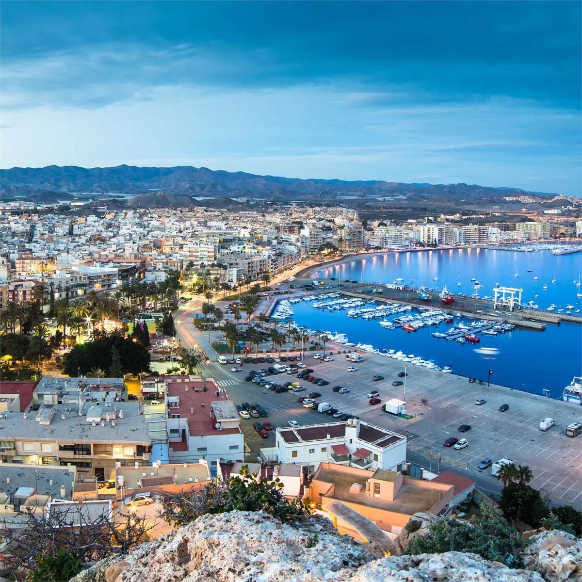 İzmir'den Uçak İle Hareketli 7 Gece 8 Gün Konaklamalı İspanya ve Endülüs İkonları Turu