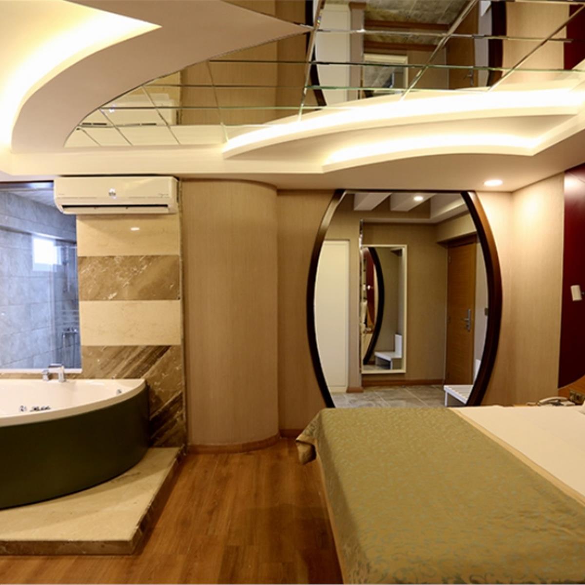 Life corner hotel çift kişi açık büfe kahvaltı dahil konaklama