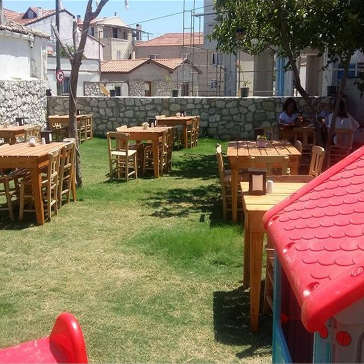 Urla Küçük Ev'de Enfes Serpme Köy Kahvaltısı Keyfi