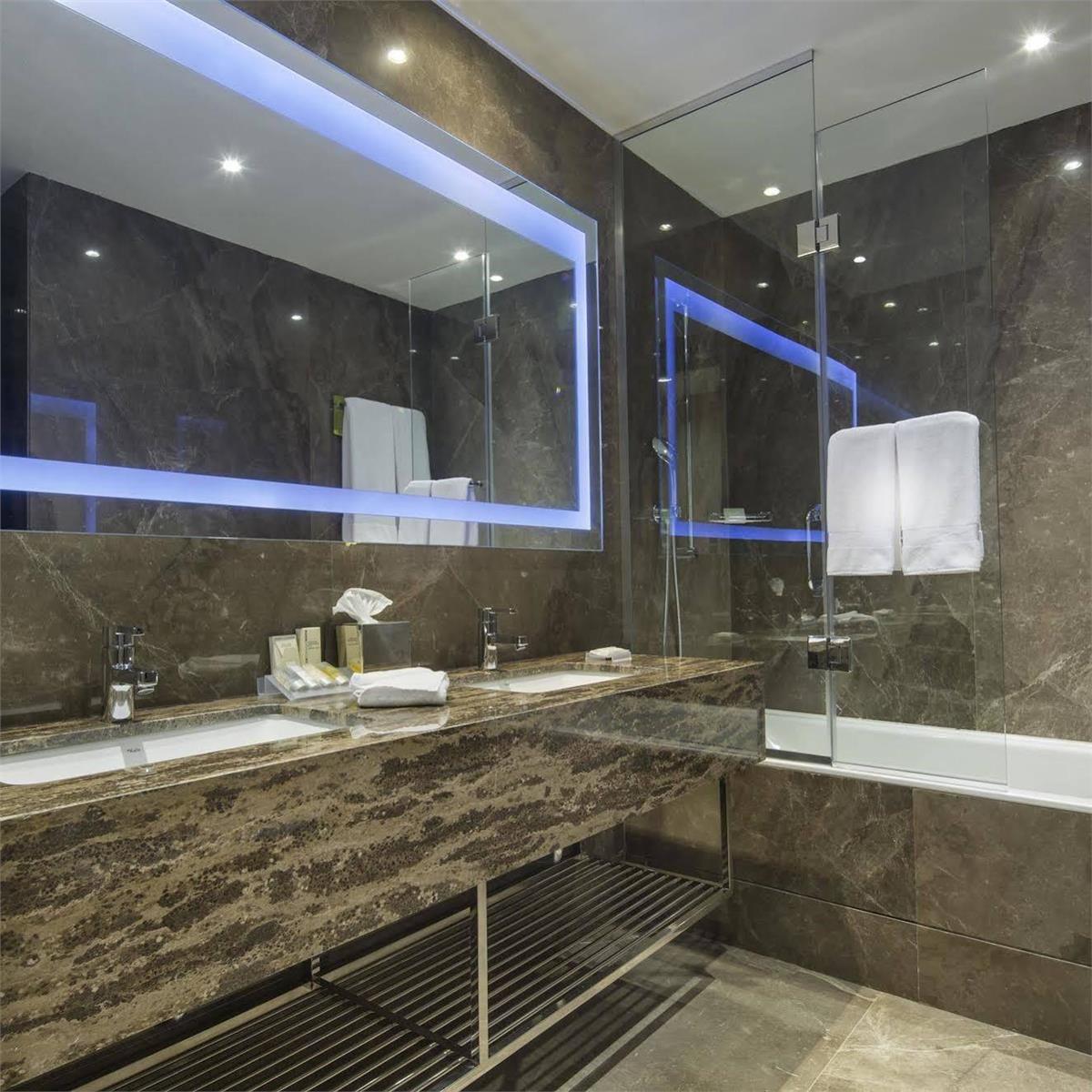 İzmir Çıkışlı 2 gece 3 gün Hilton Garden Inn Hotel Airport Konaklamalı İstanbul Uludağ Keyif Kültür Turu