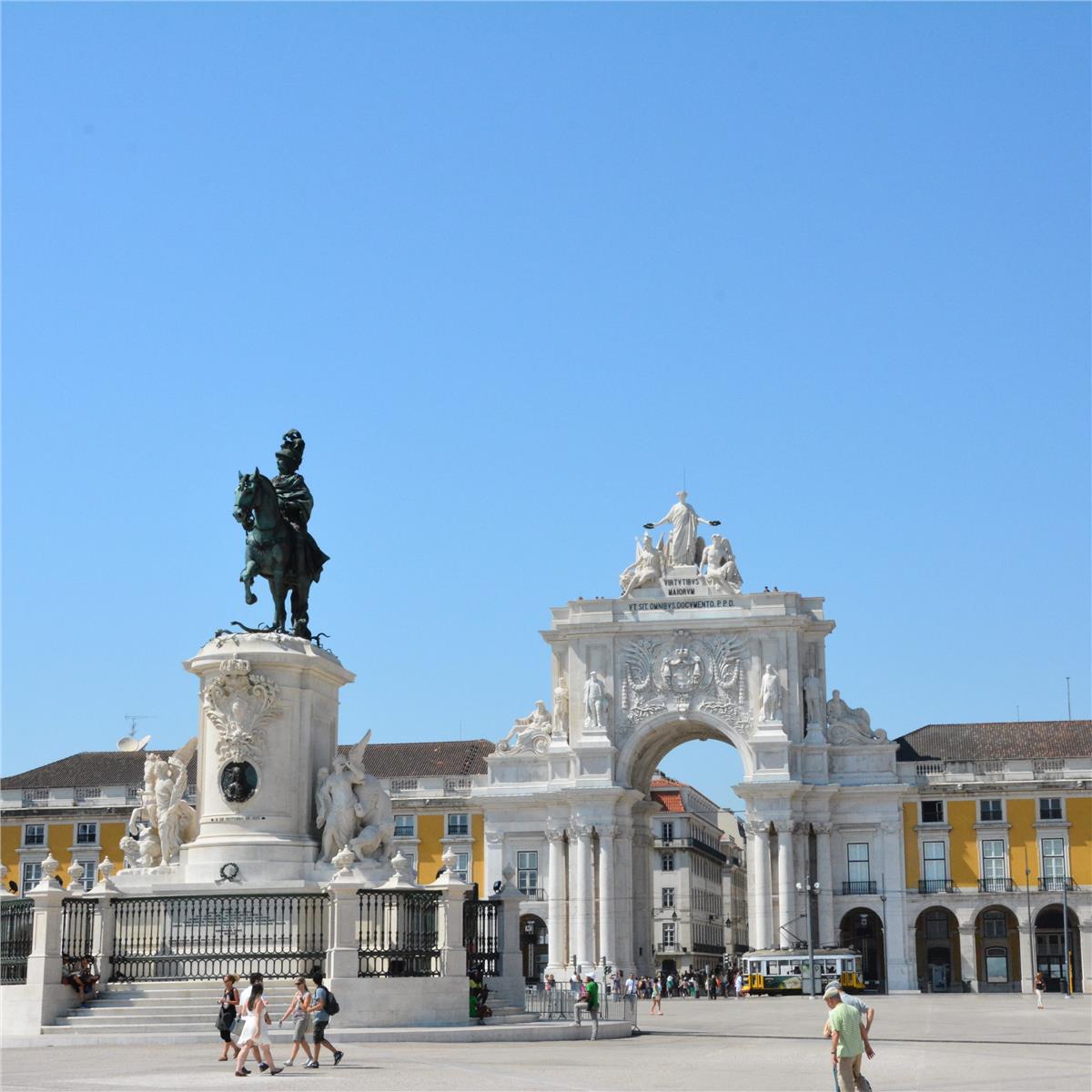 İzmir'den Uçaklı 4 Gece 5 Gün Konaklamalı Portekiz Rotası