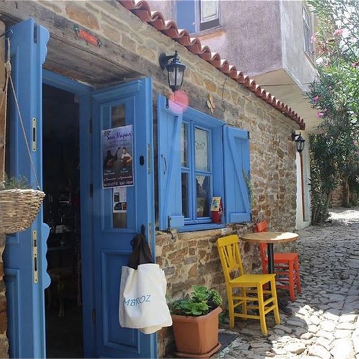 İzmir Çıkışlı Konaklamalı Gökçeada, Bozcaada, Aşıklar Şelalesi Turu