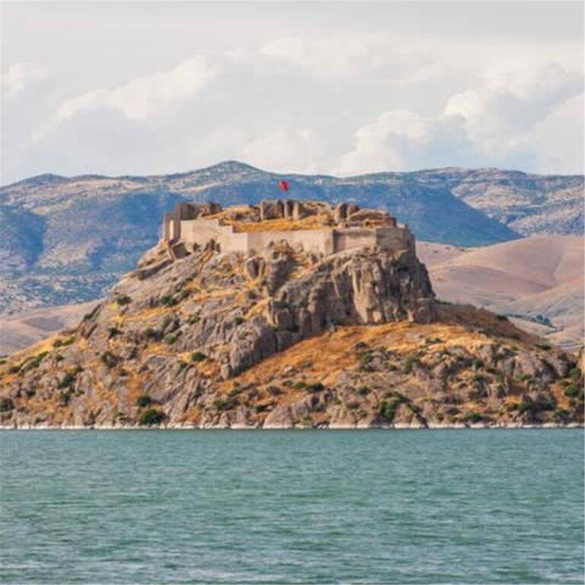 İzmir'den Kalkışlı 4 Gece 5 Gün Uçaklı ve Konaklamalı Ekstra Turlar Dahil Malatya, Darende, Elazığ, Erzincan, Tunceli, Kemaliye Turu