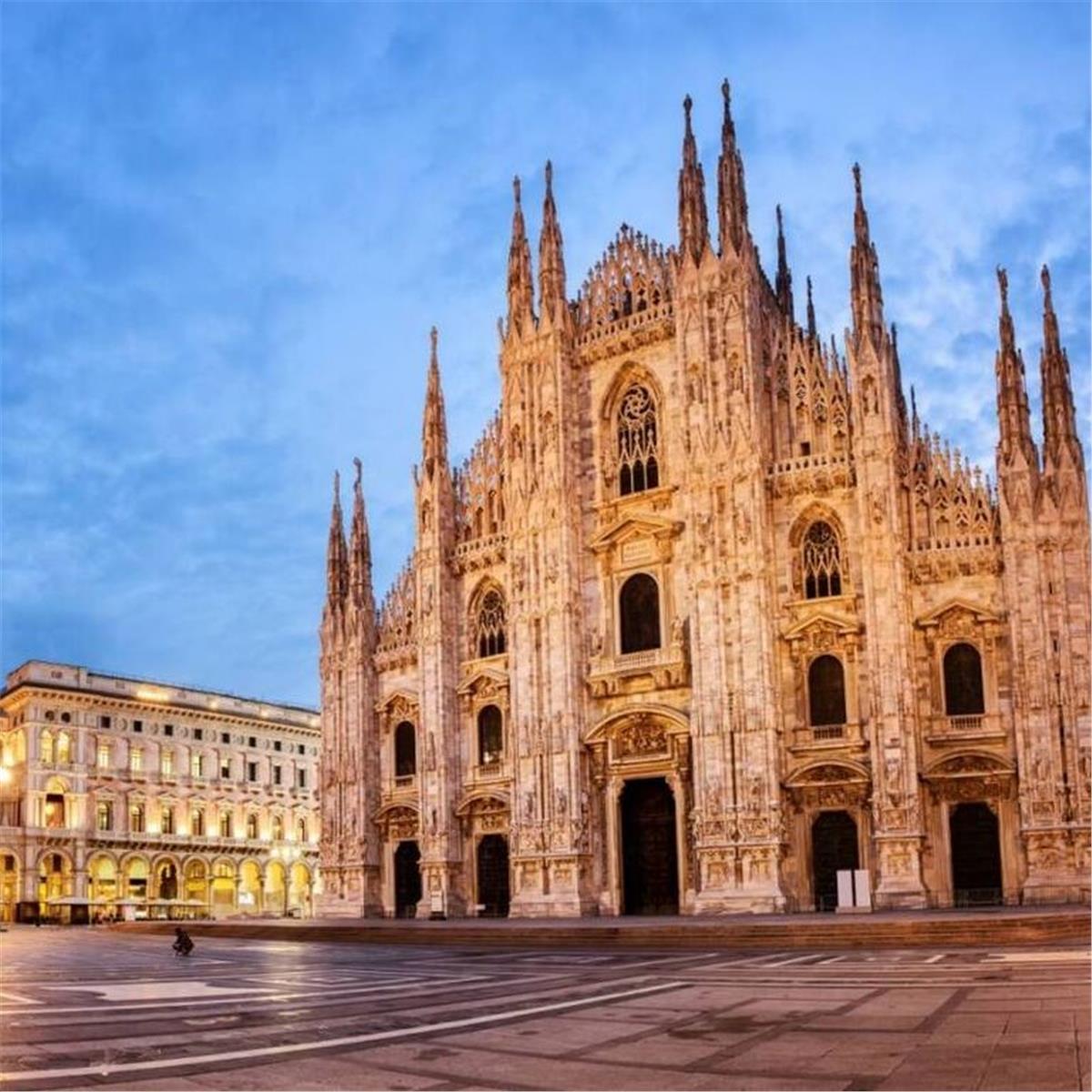 İzmir'den Uçak İle Hareketli 7 Gece 8 Gün Konaklamalı Dolu Dolu Büyük İtalya Turu