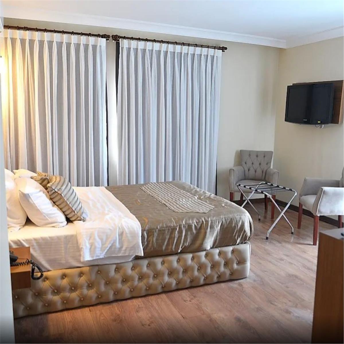 Red Green Hotel Karşıyaka Tek veya Çift kişi Kahvaltı dahil konaklama