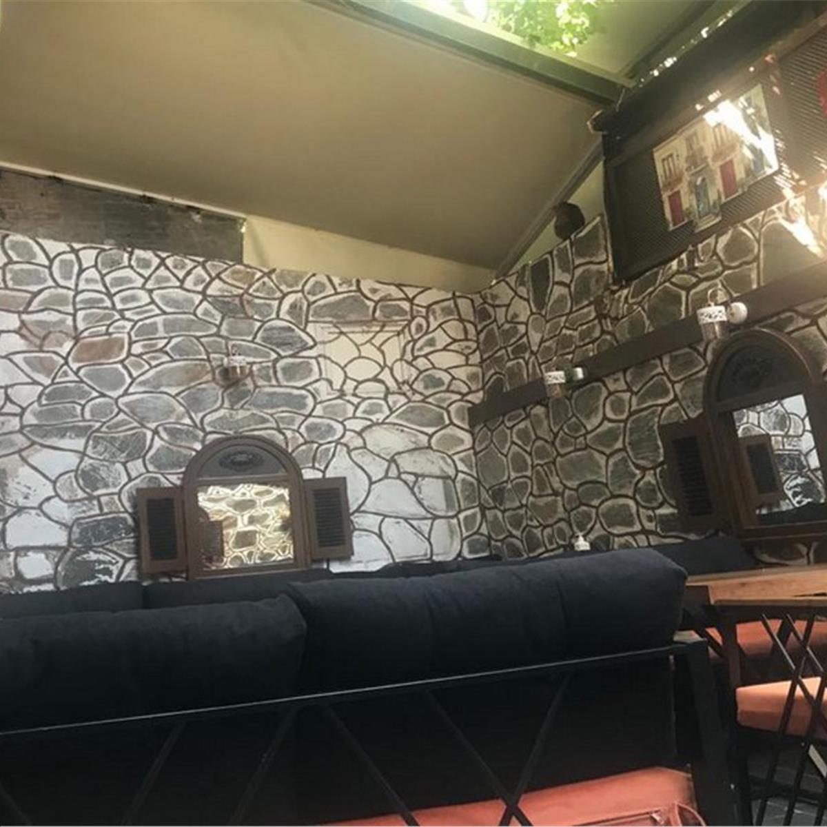 Alsancak Makara Cafe'de Enfes Lezzetler Eşliğinde Serpme Kahvaltı Keyfi