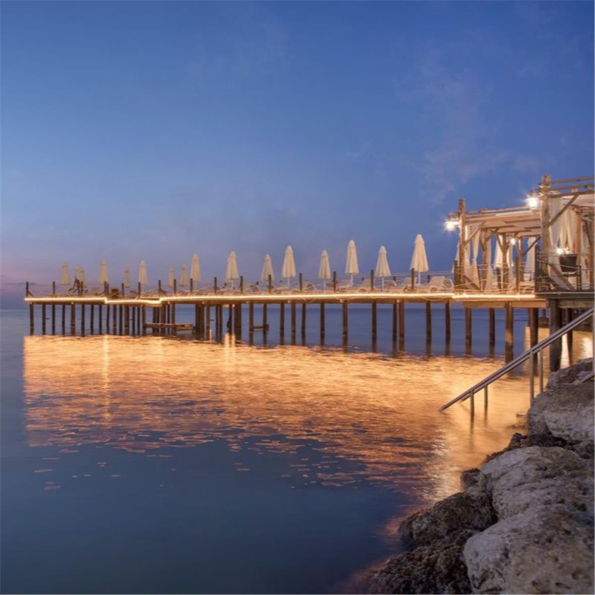 İzmir'den Uçak İle Hareketli Kıbrıs Merit Crystal Cove Hotel'de Ultra Herşey Dahil Konaklama Seçenekleri