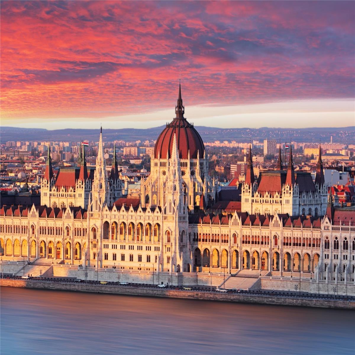 İzmir'den Uçaklı 7 Gece 8 Gün Konaklamalı Viyana & Salzburg & Prag & Budapeşte Turu