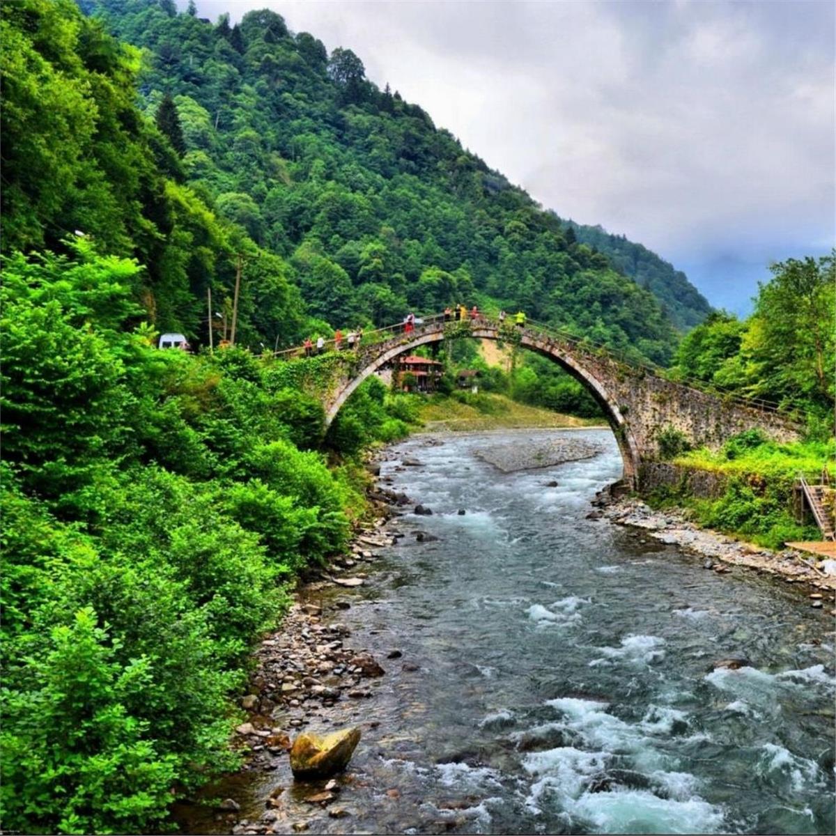İzmir 4 gece 5 Gün Batum konaklamalı Uçaklı Karadeniz Fırtınası ve Yaylalar Turu