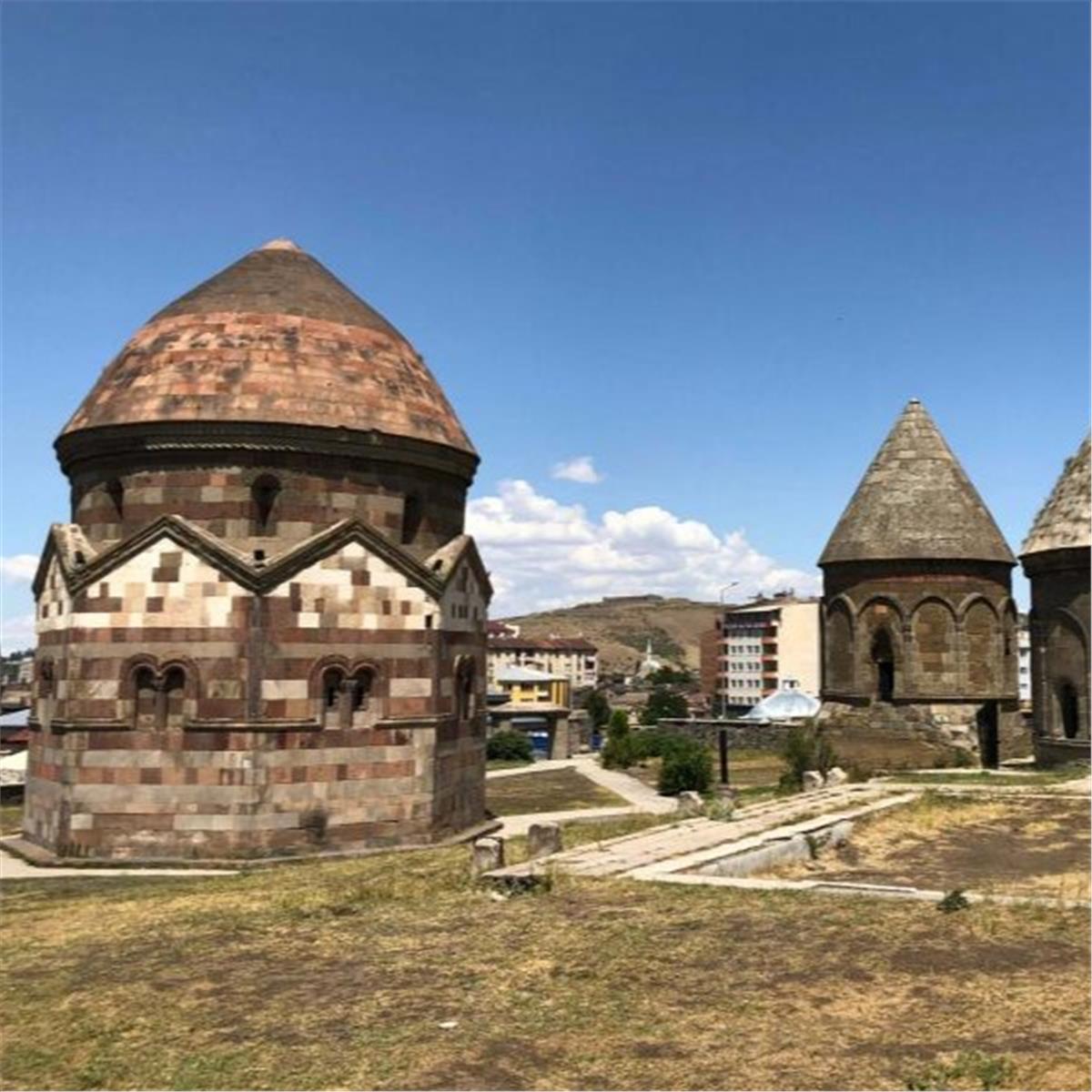 İzmir'den Uçaklı 4 Gece 5 Gün Konaklamalı Doğu Ekspresi ve Palandöken Kayak Merkezi İle Van, Kars, Erzurum Palandöken Turu