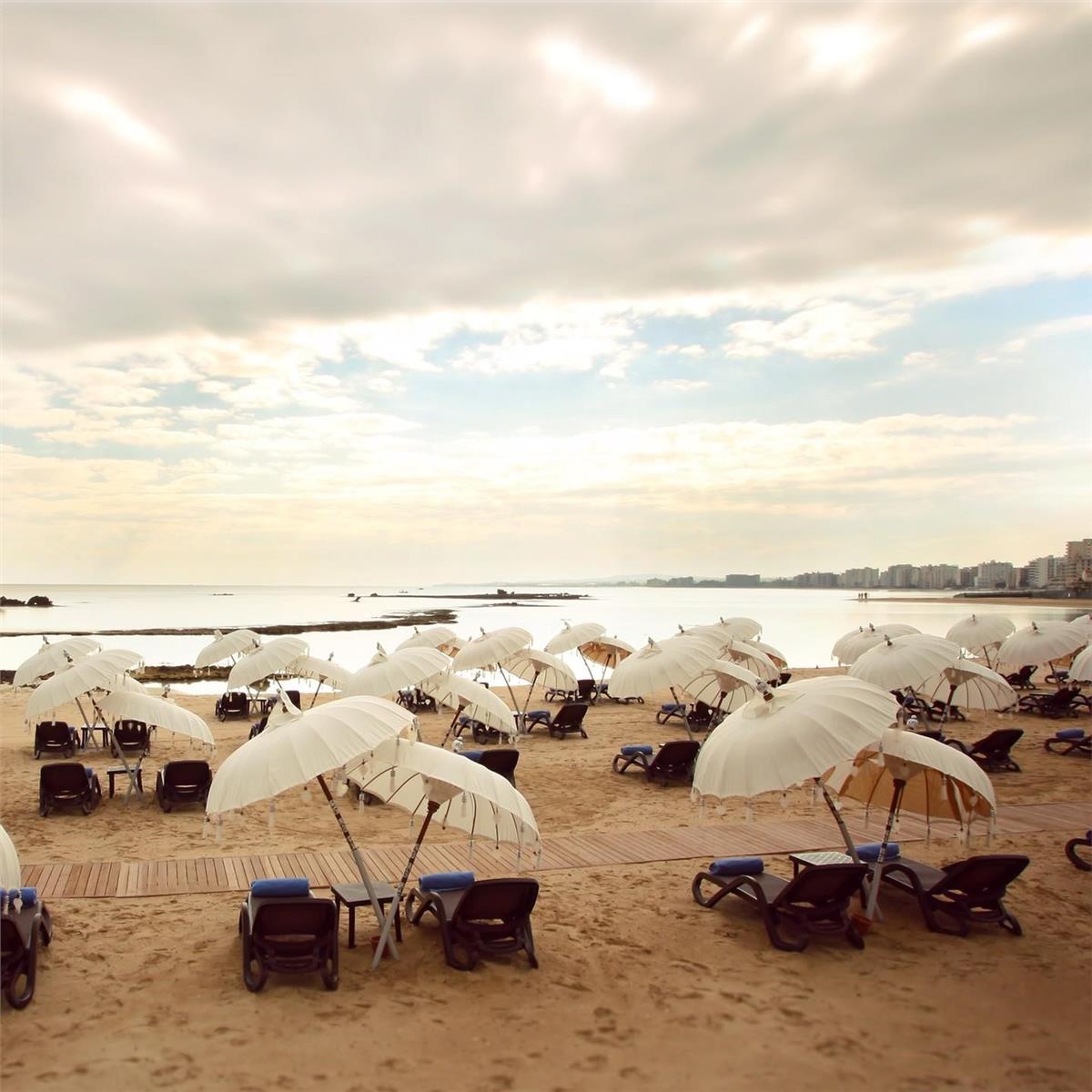 İzmir'den Uçak İle Hareketli Kıbrıs İzmir'den Uçak İle Hareketli Kıbrıs Arkın Palm Beach Hotel Yarım Pansiyon Konaklama Seçenekleri