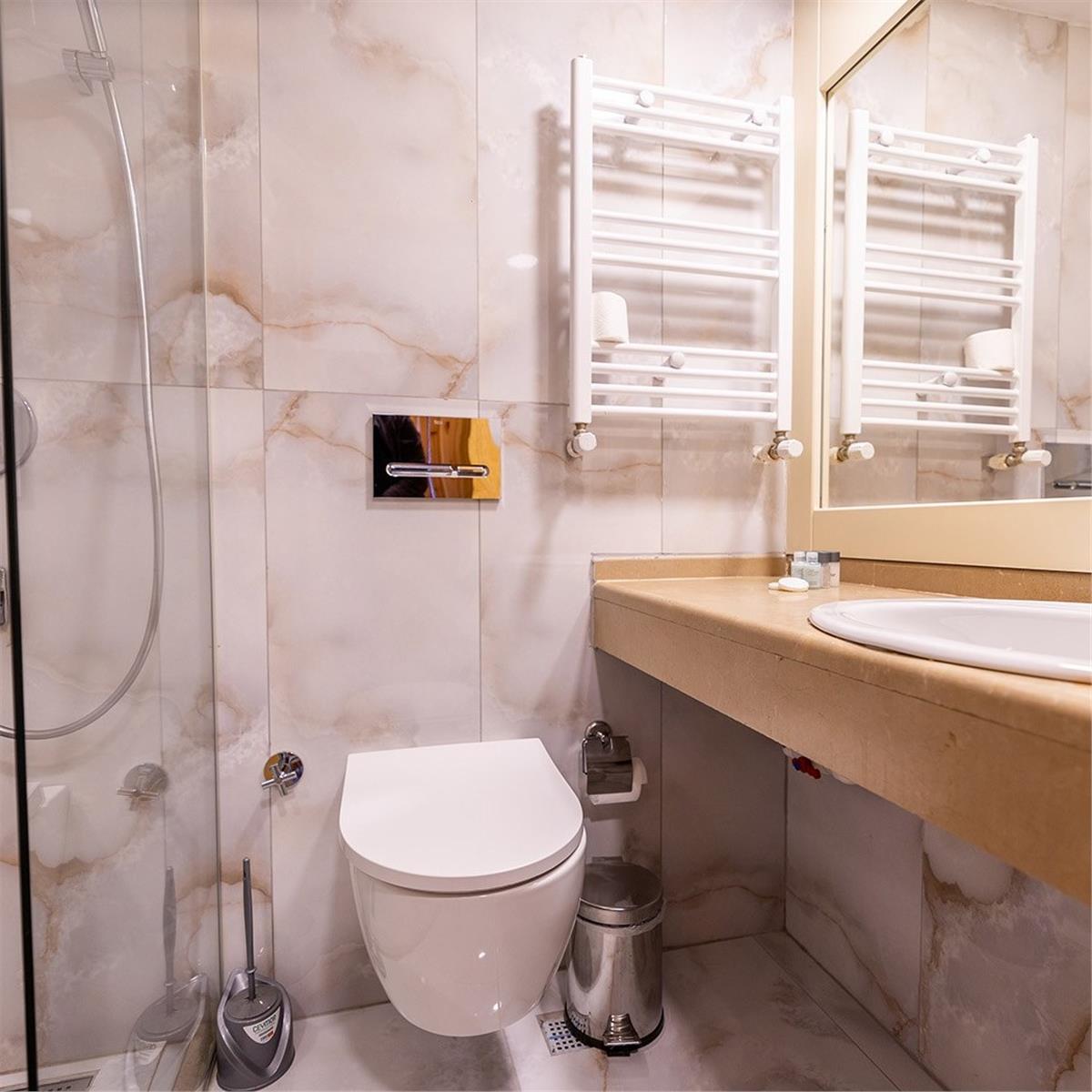 İzmir'den Otobüslü 2 Gece 3 Gün Fahri Uludağ Hotel Dağ Konaklamalı Kayak Turu