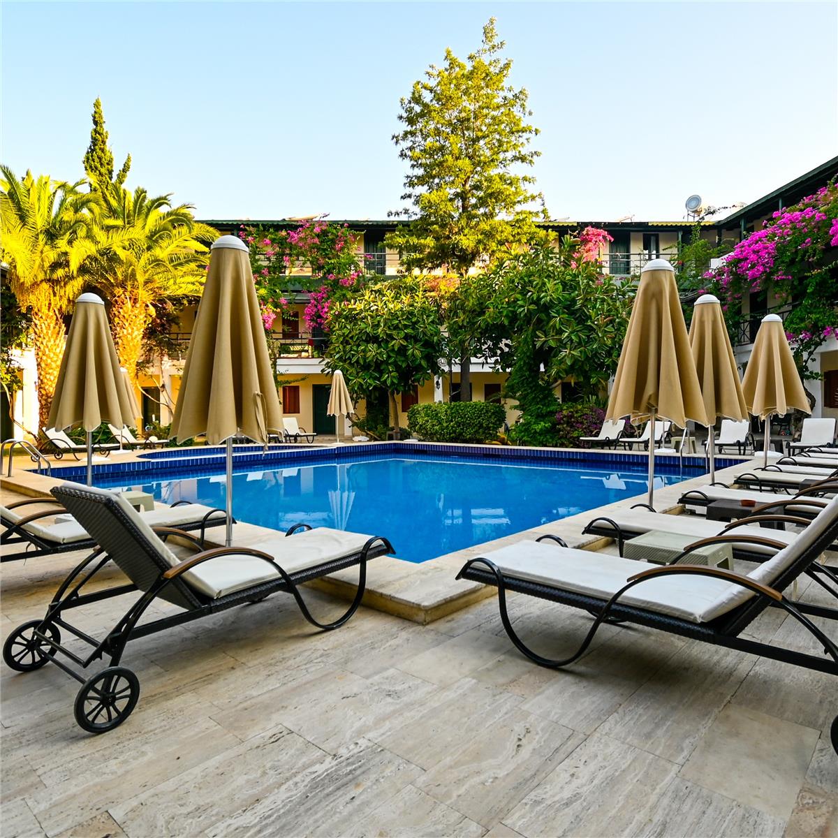 İzmir'den Ulaşımlı 3 Gece 4 Gün 4* Bleu Nuit Hotel Her Şey Dahil Konaklama 