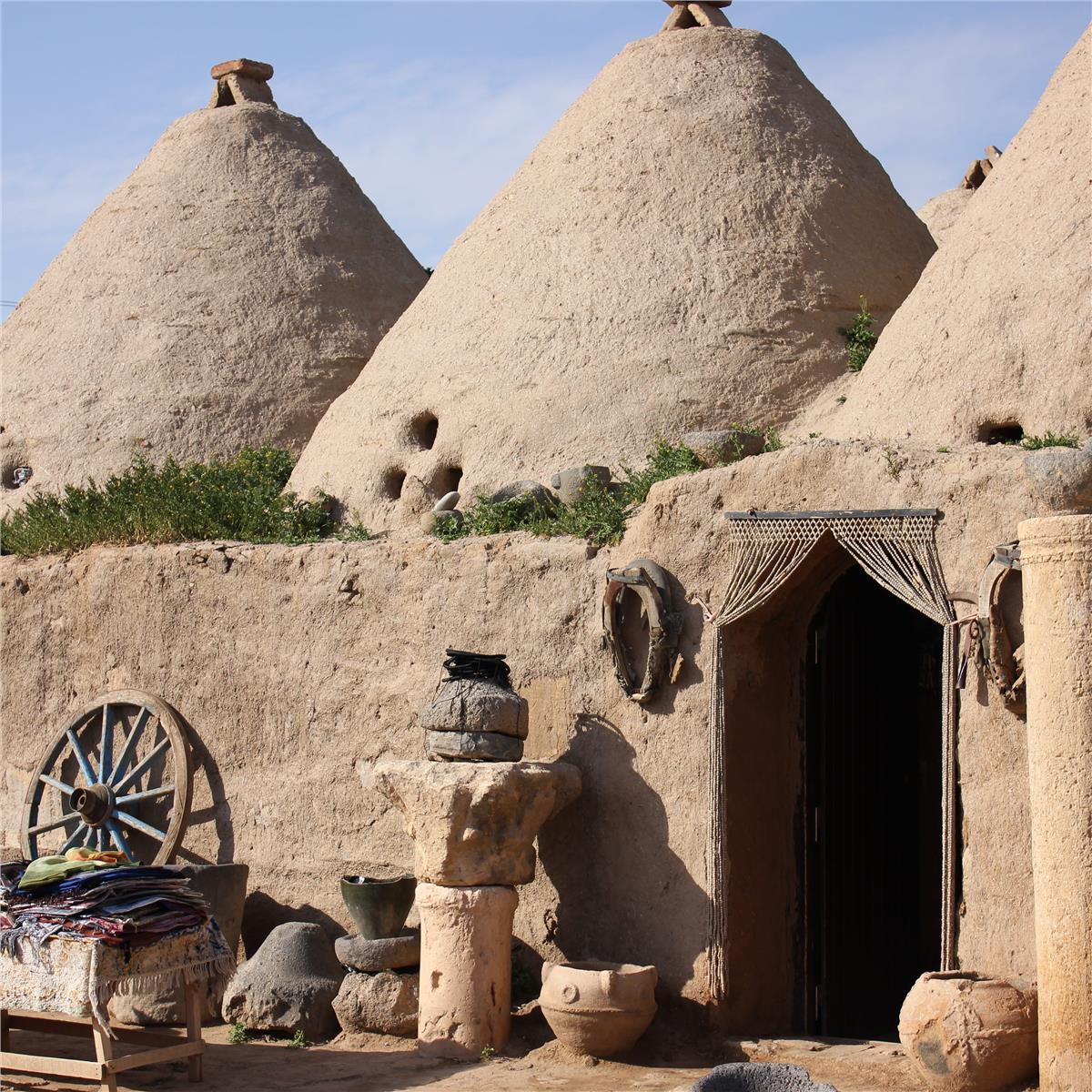 İzmir Uçaklı 2 Gece 3 Gün Konaklamalı Gaziantep Şanlıurfa Nemrut Dağı ve Harran Pamuk Hasadı Turu