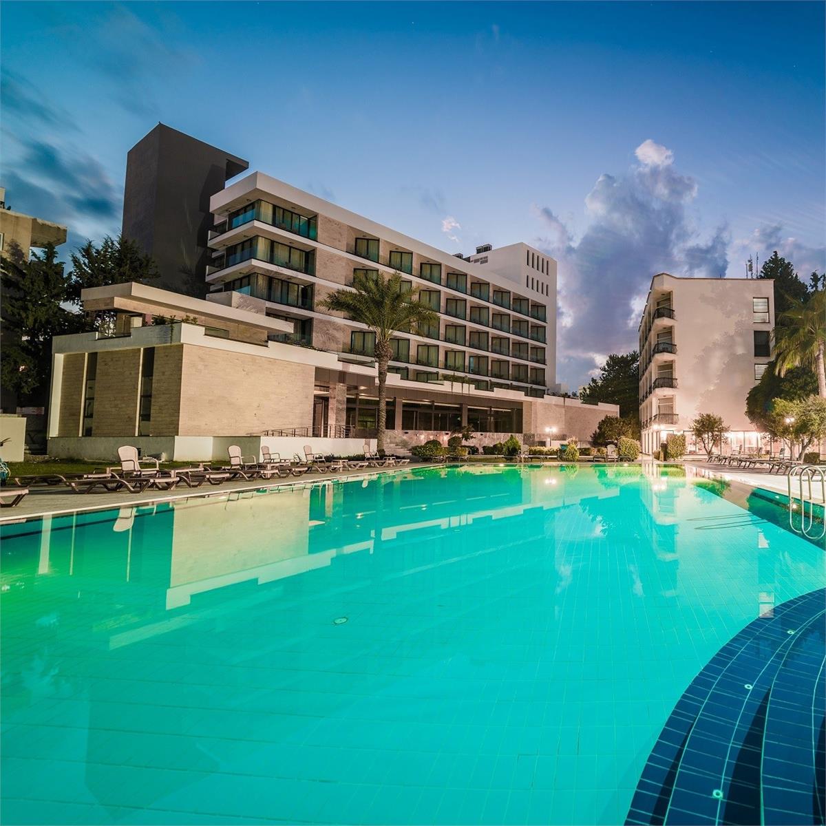 İzmir'den Kalkışlı 3 Gece 4 Gün Uçak, Transfer, Konaklama ve Yılbaşı Galası İle 2024 Kıbrıs Yılbaşı Özel Turu