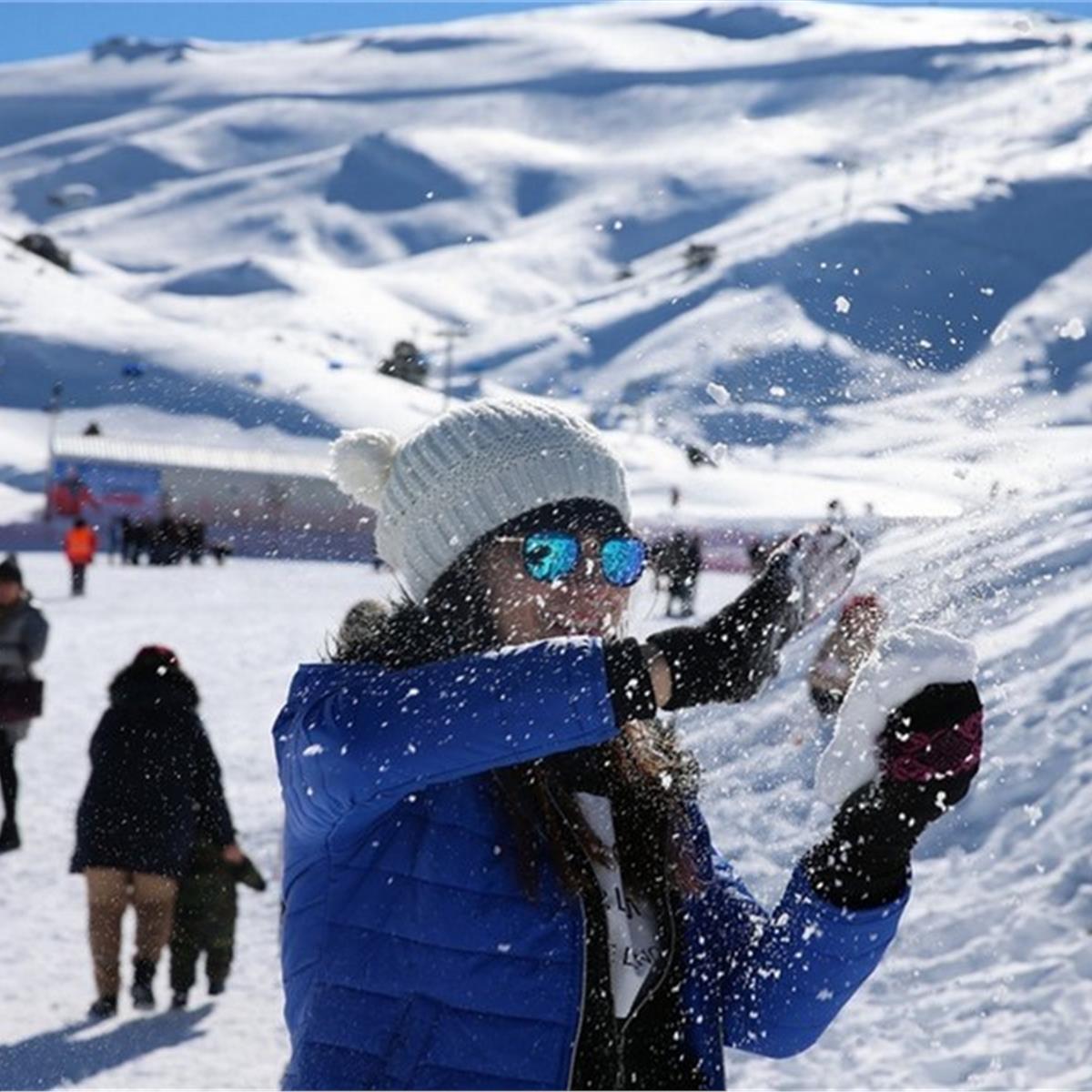 İzmir Çıkışlı 1 gece 2 gün Konaklamalı Davraz Kayak Merkezi, Nikfer Kayak Merkezi ve Salda Gölü Turu.