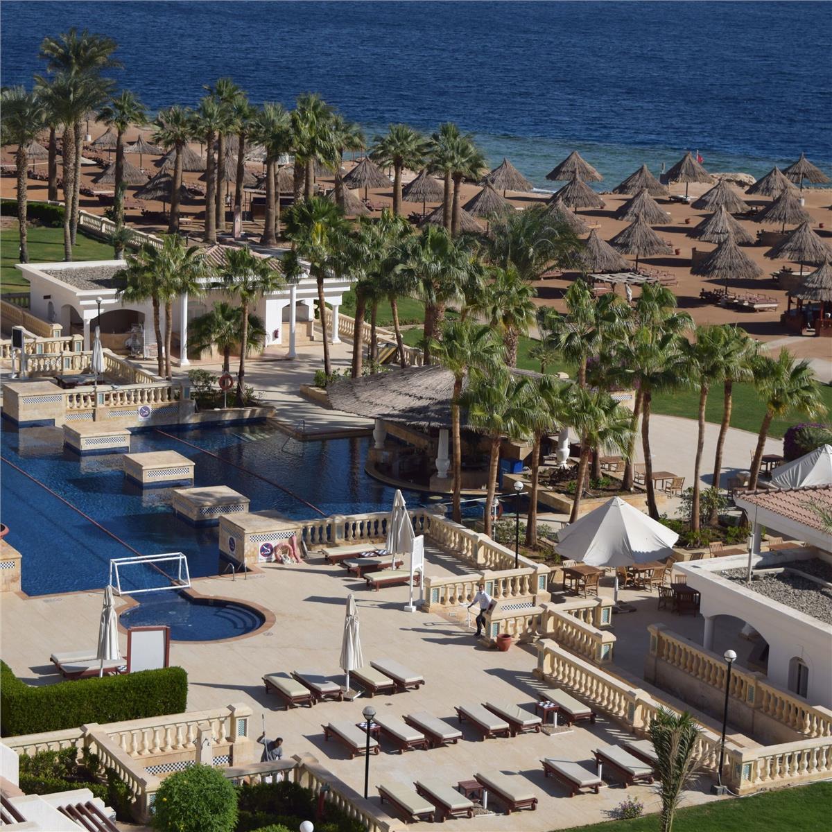 İzmir'den Uçak İle Çıkışlı 3 Gece 4 Gün 5 Yıldızlı Sheraton Sharm Hotel Konaklamalı Sharm El Sheikh Turu