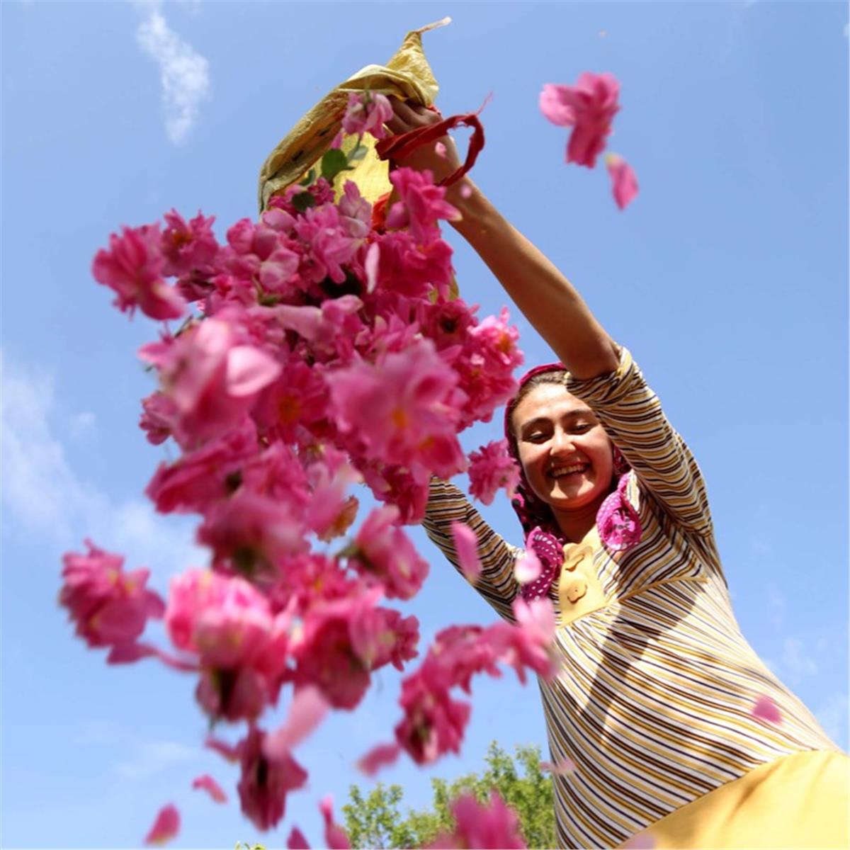 İzmir çıkışlı 1 gece 2 gün Isparta Gül Hasadı , Salda ve Eğridir Gölü, Sagalassos Antik Kenti, Burdur Turu