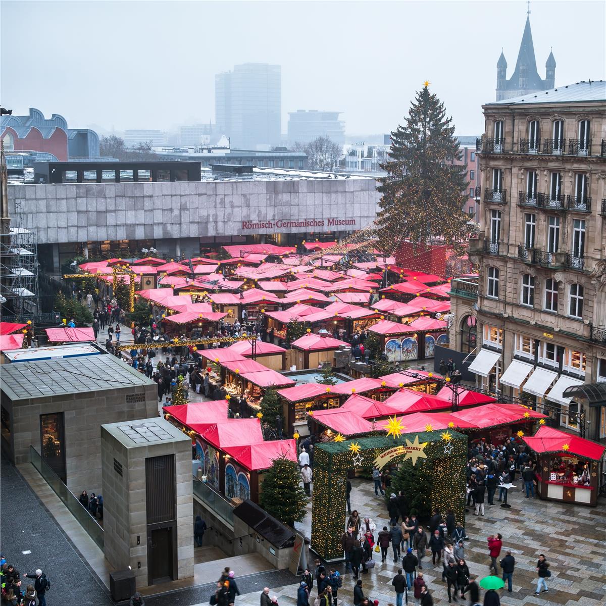 İzmir'den Uçaklı 3 Gece 4 Gün Konaklamalı Almanya, Belçika ve Hollanda İle Yılbaşı Büyüsü Noel Pazarları