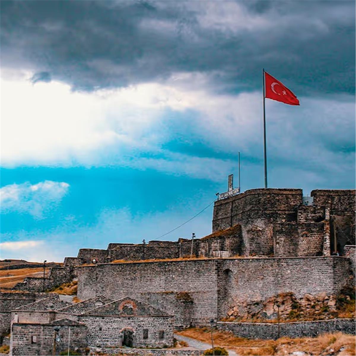 İzmir'den Uçaklı 6 Gece 7 Gün Konaklamalı Doğu'nun Hazineleri Turu